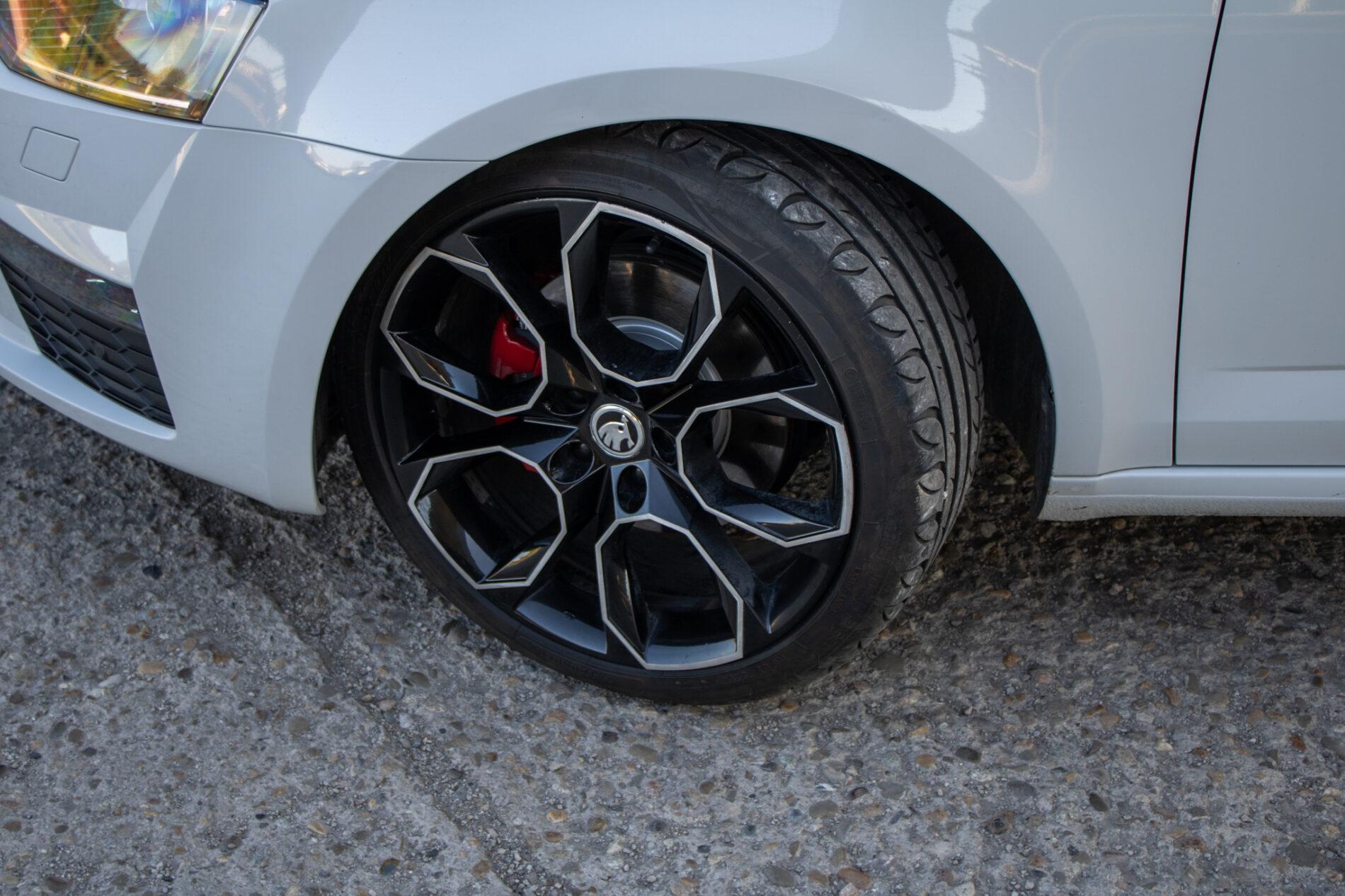 2016 Skoda Octavia RS, biela kombi, 253 701 km