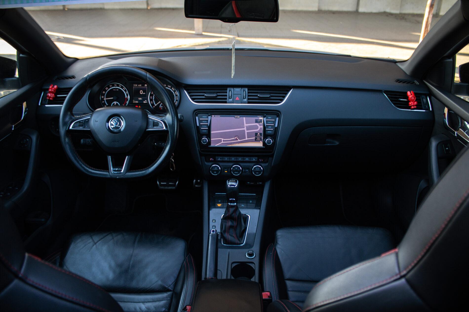 2016 Skoda Octavia RS, biela kombi, 253 701 km