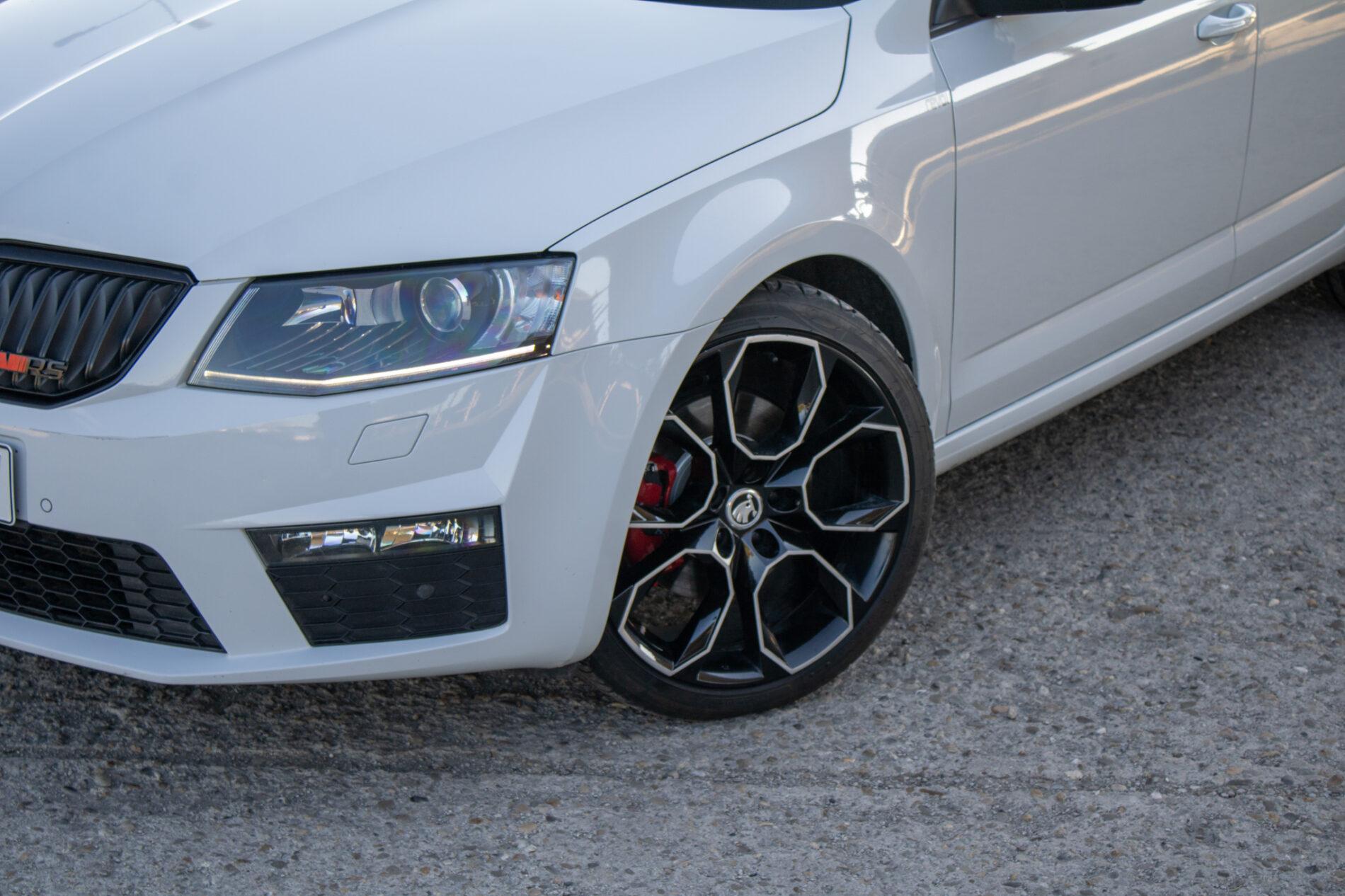2016 Skoda Octavia RS, biela kombi, 253 701 km
