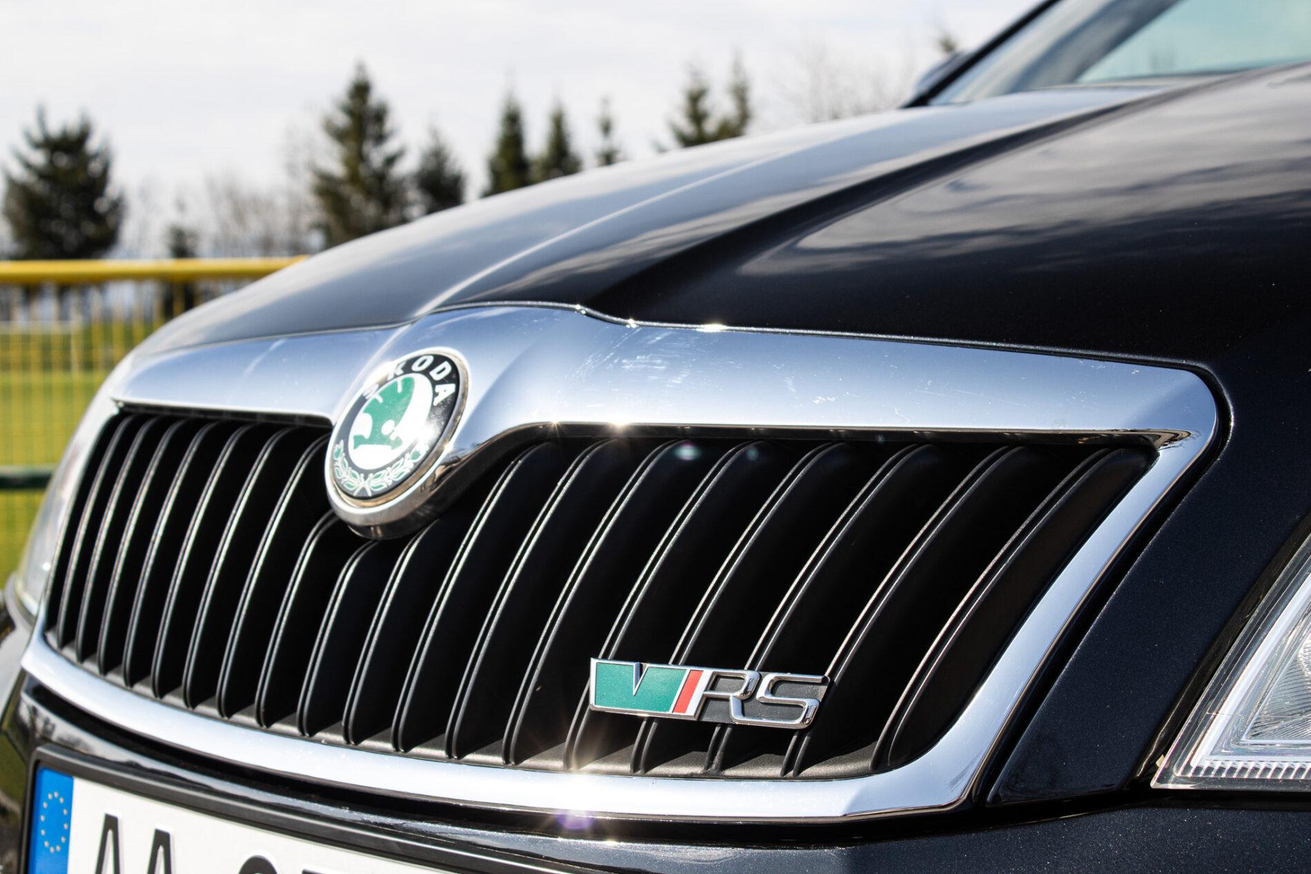 2011 Skoda Octavia RS, čierna kombi, 190 807 km