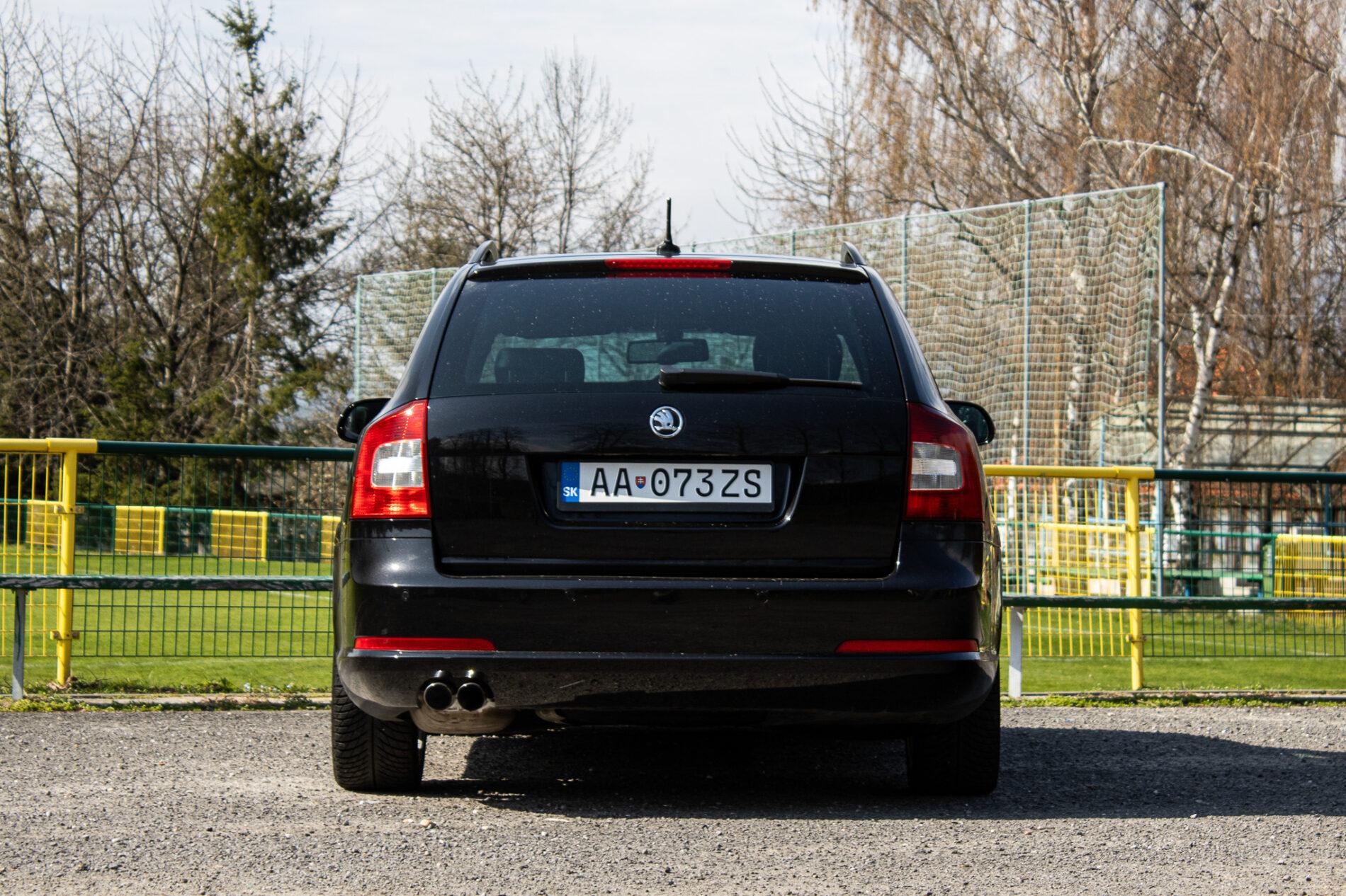 2011 Skoda Octavia RS, čierna kombi, 190 807 km