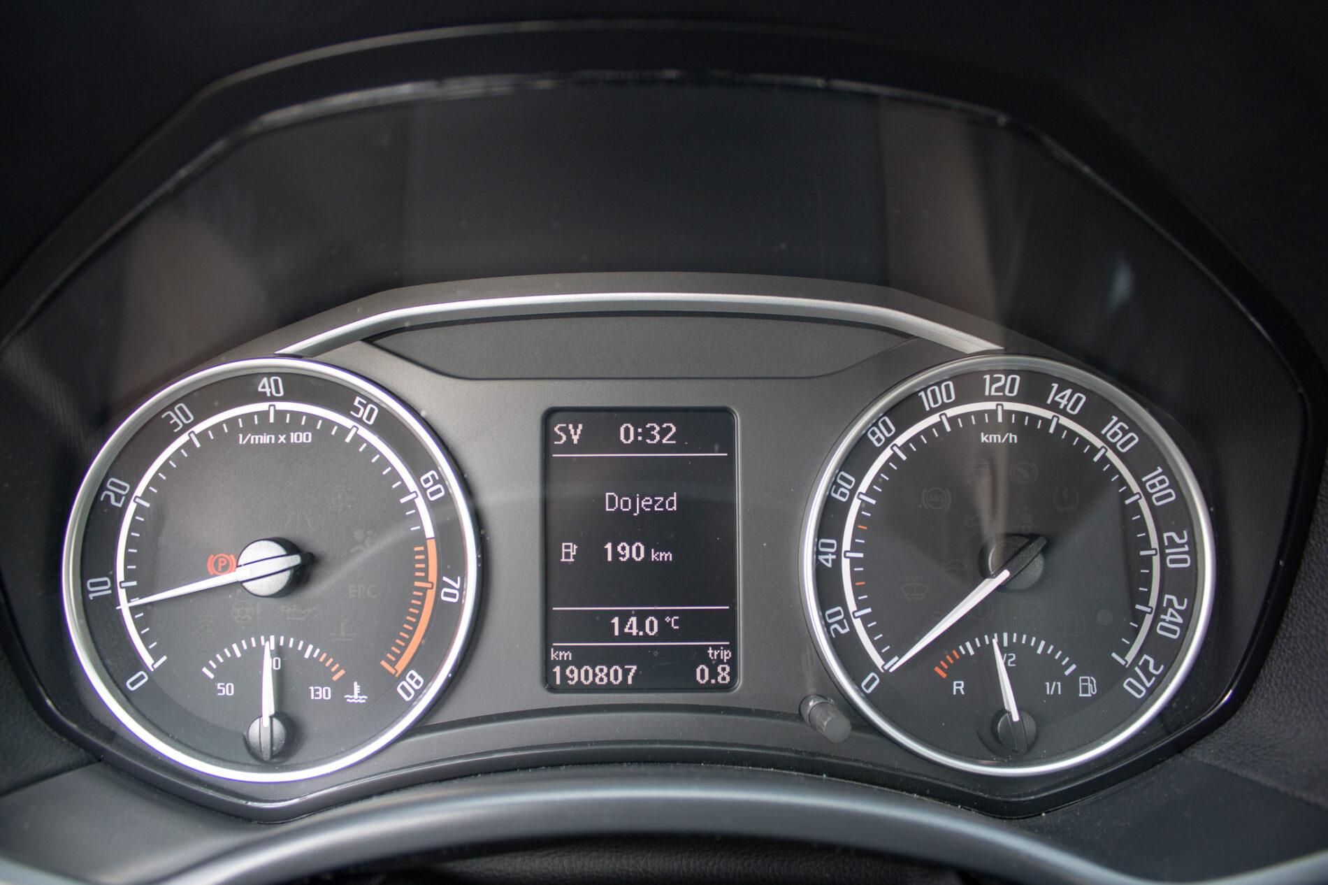 2011 Skoda Octavia RS, čierna kombi, 190 807 km