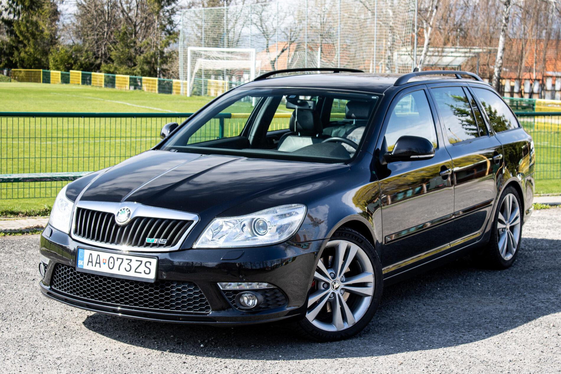 2011 Skoda Octavia RS, čierna kombi, 190 807 km