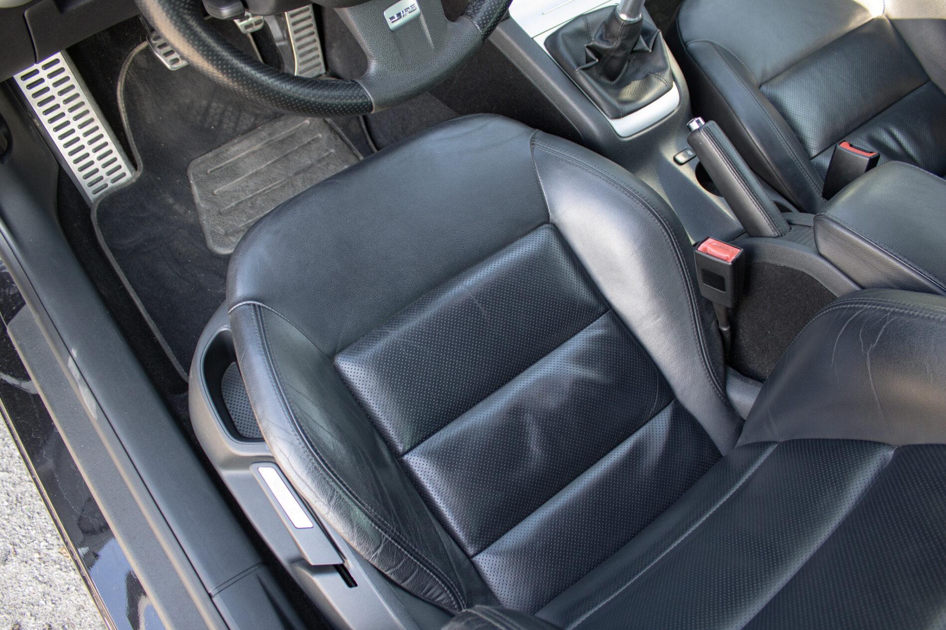 2011 Skoda Octavia RS, čierna kombi, 190 807 km