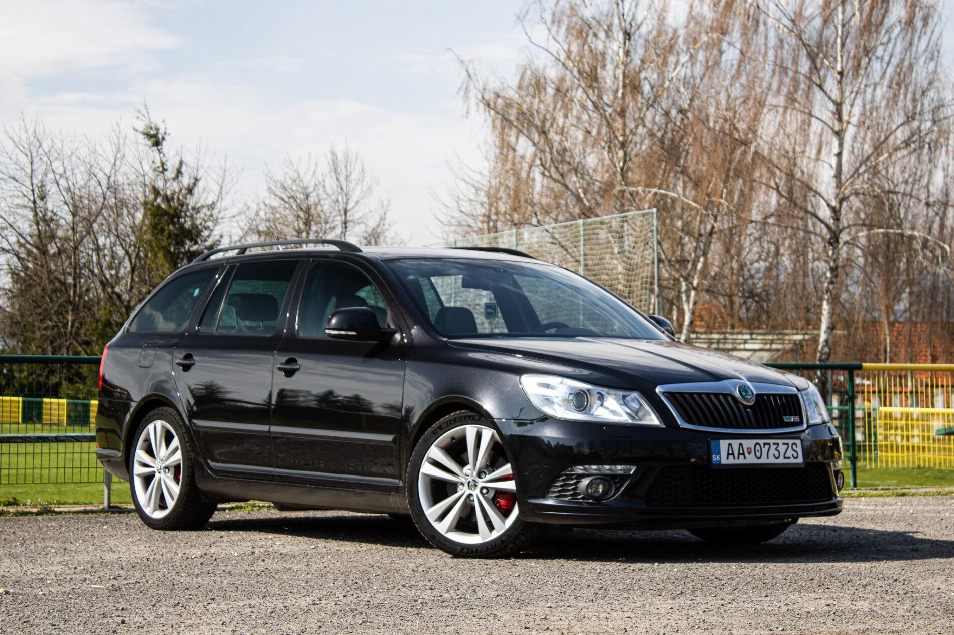 2011 Skoda Octavia RS, čierna kombi, 190 807 km