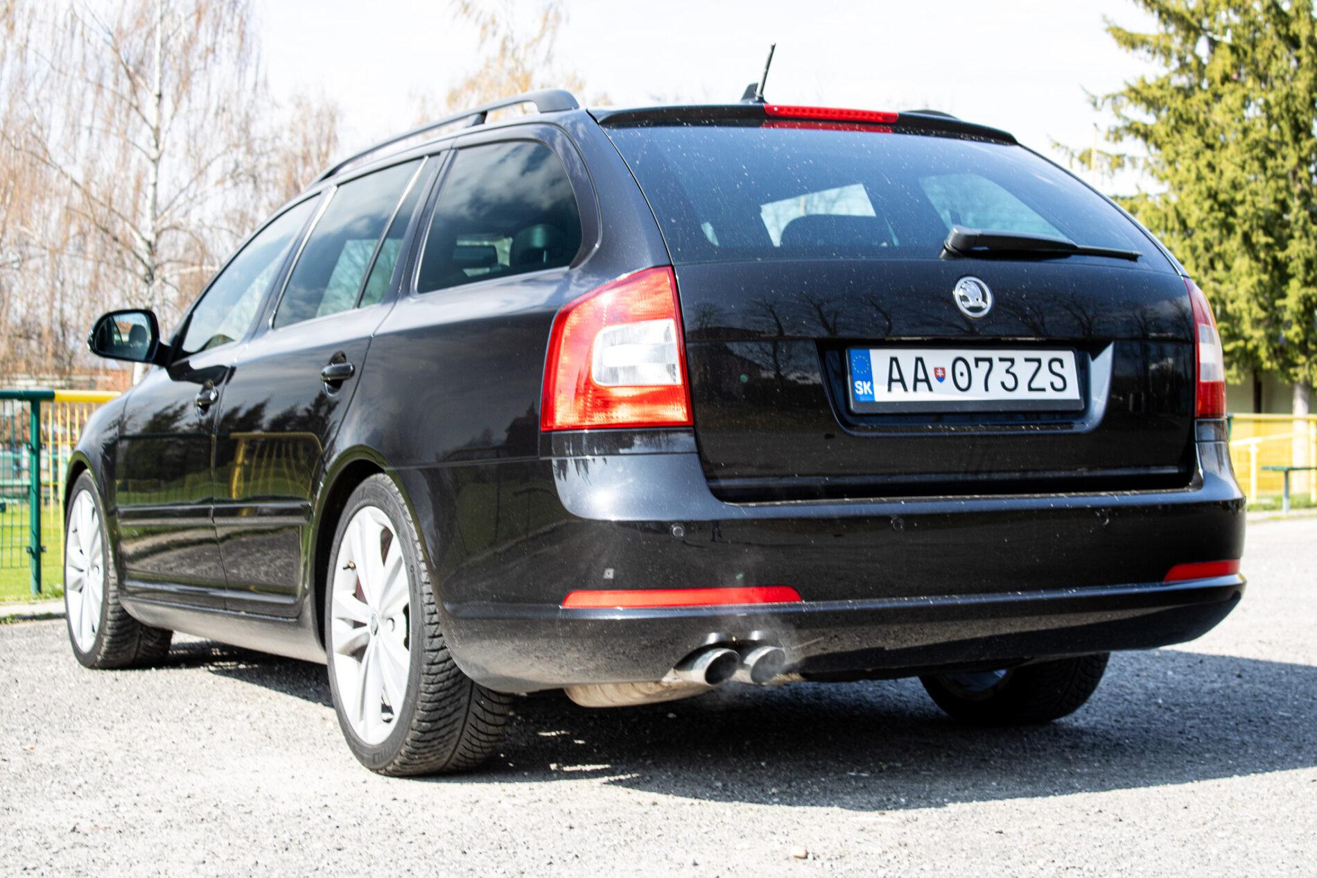 2011 Skoda Octavia RS, čierna kombi, 190 807 km