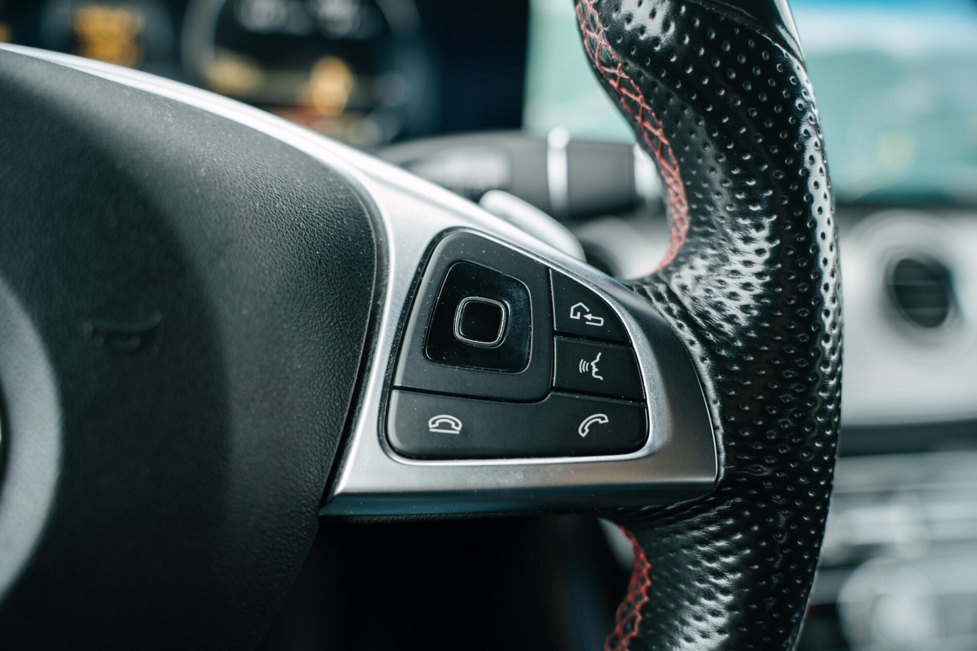 2017 Mercedes-Benz E 43 AMG, biela sedan, 148 749 km