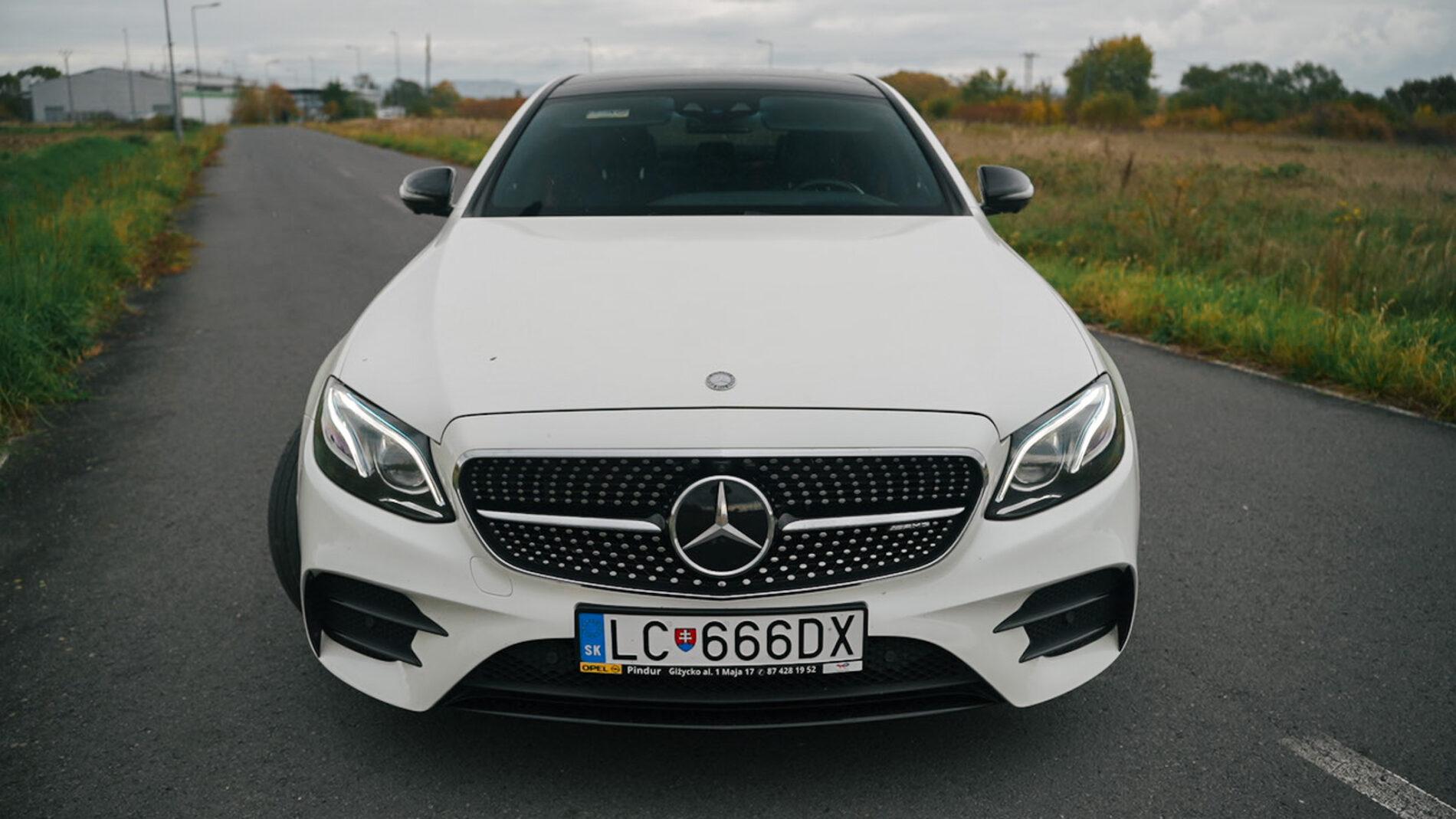 2017 Mercedes-Benz E 43 AMG, biela sedan, 148 749 km