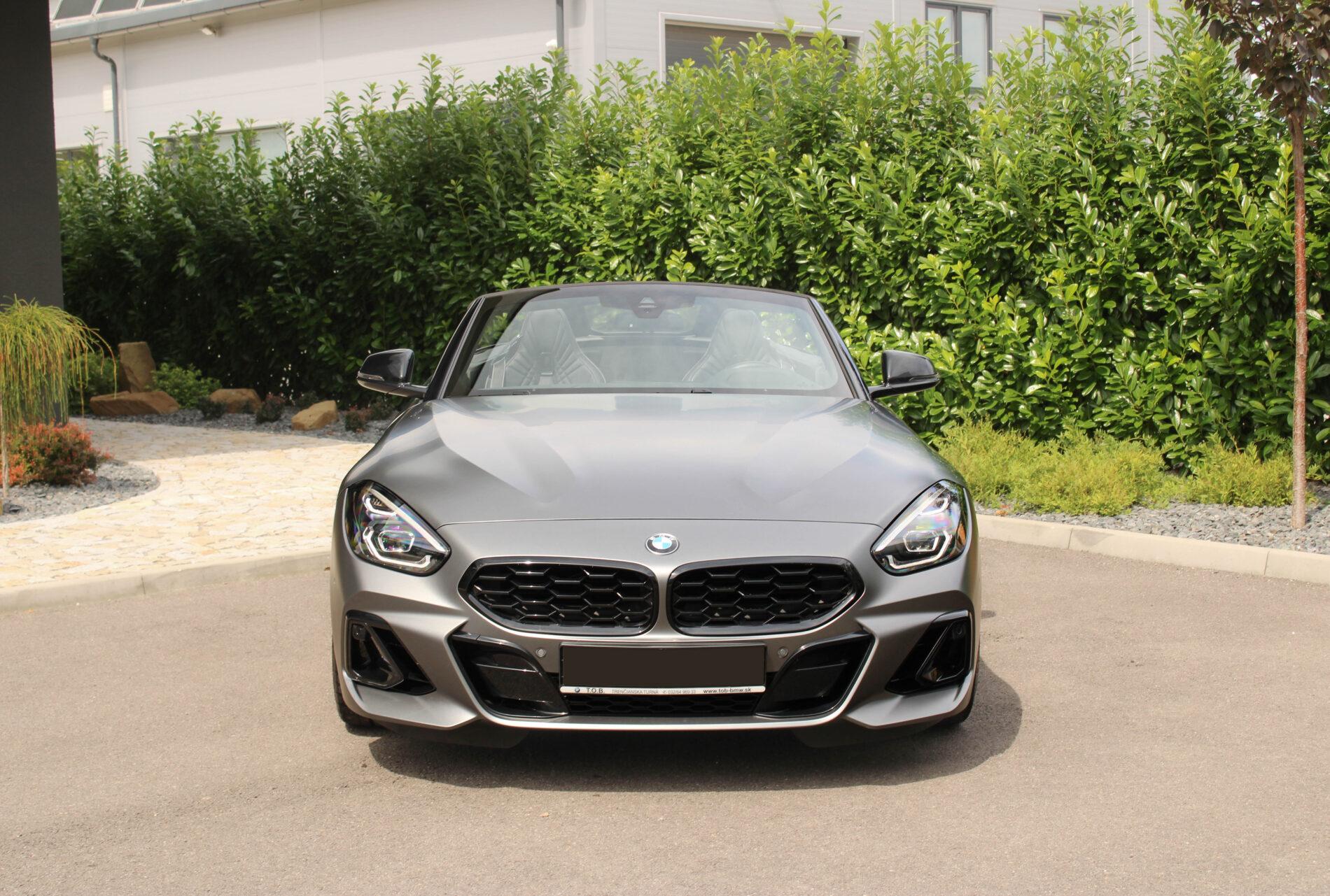 2024 BMW Z4 M40i, sivá kabriolet, 27 660 km