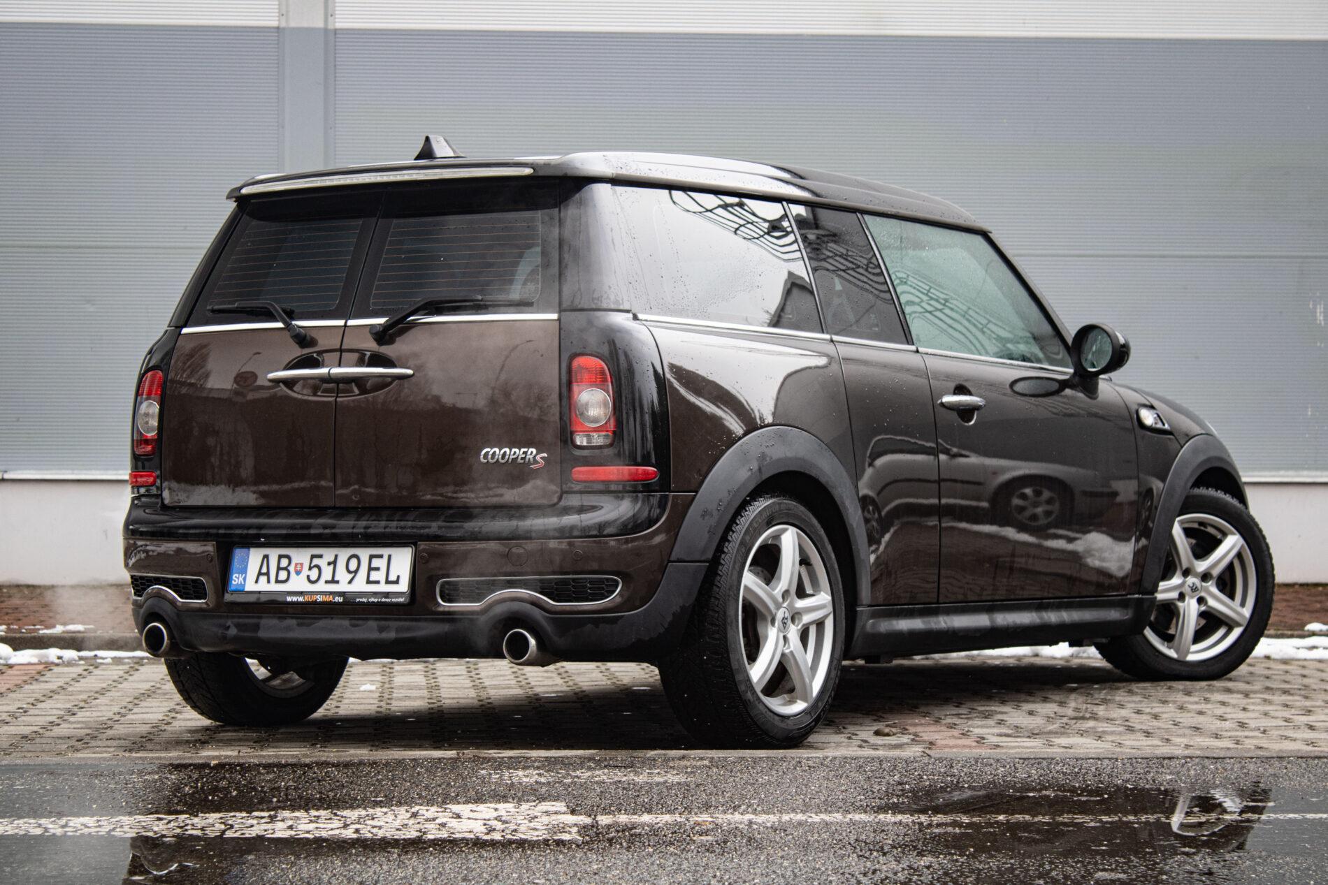 2009 MINI Cooper S, hnedá kombi, 123 100 km