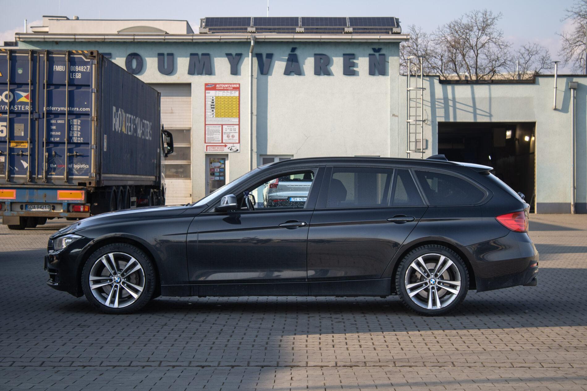 2013 BMW 335d, čierna kombi, 292 000 km