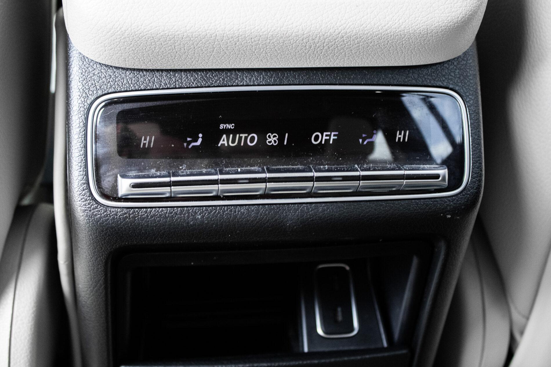 2021 Mercedes-Benz GLS 580, sivá suv, 109 687 km