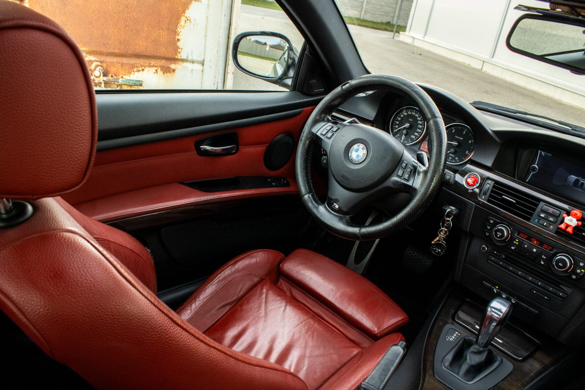 2010 BMW 330d, biela kupé, 297 399 km