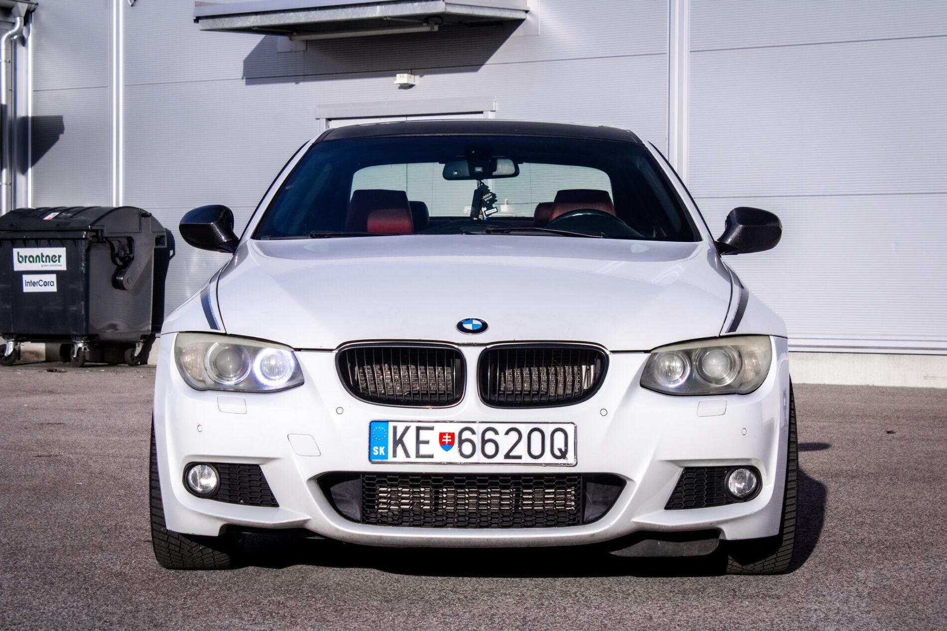 2010 BMW 330d, biela kupé, 297 399 km