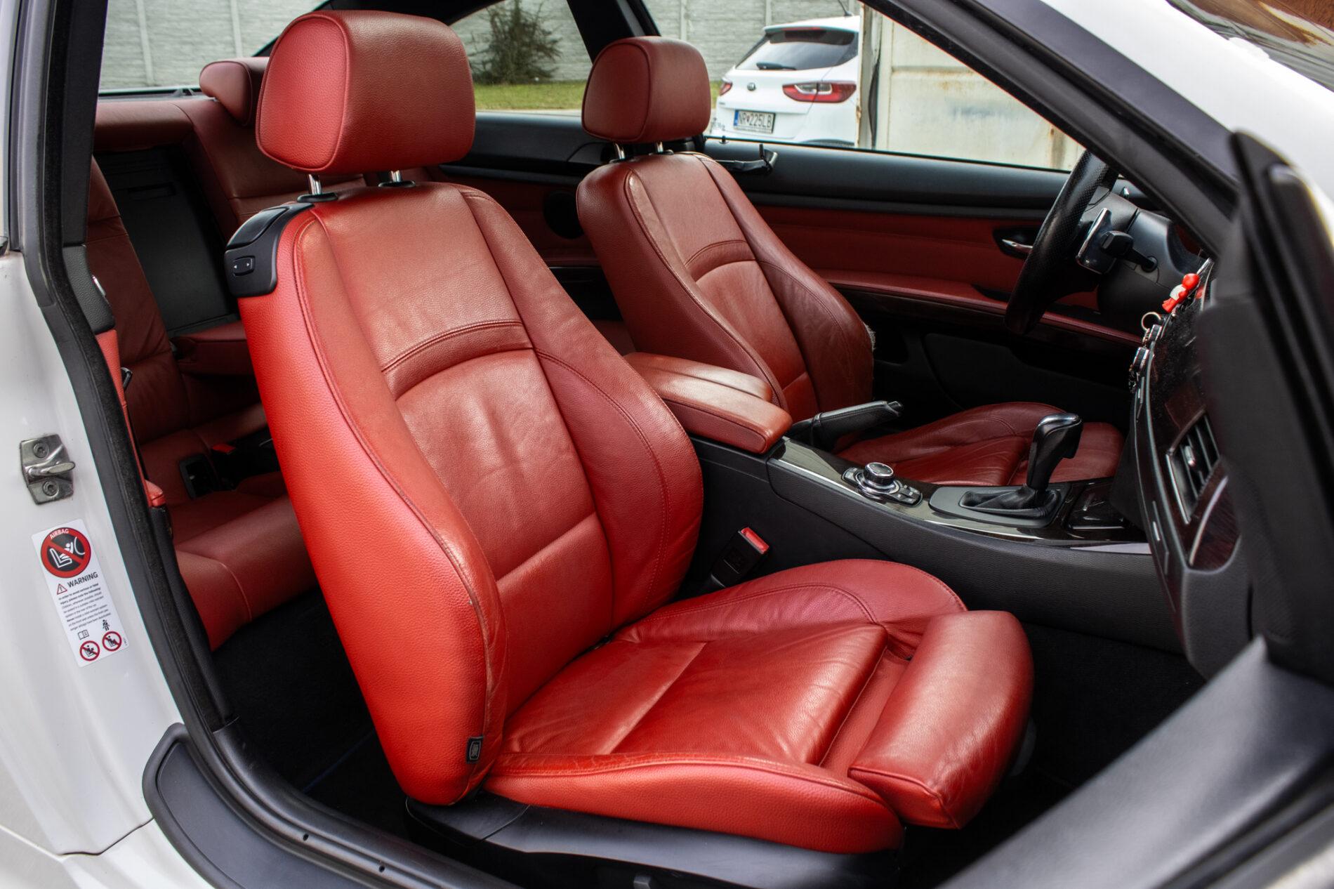 2010 BMW 330d, biela kupé, 297 399 km