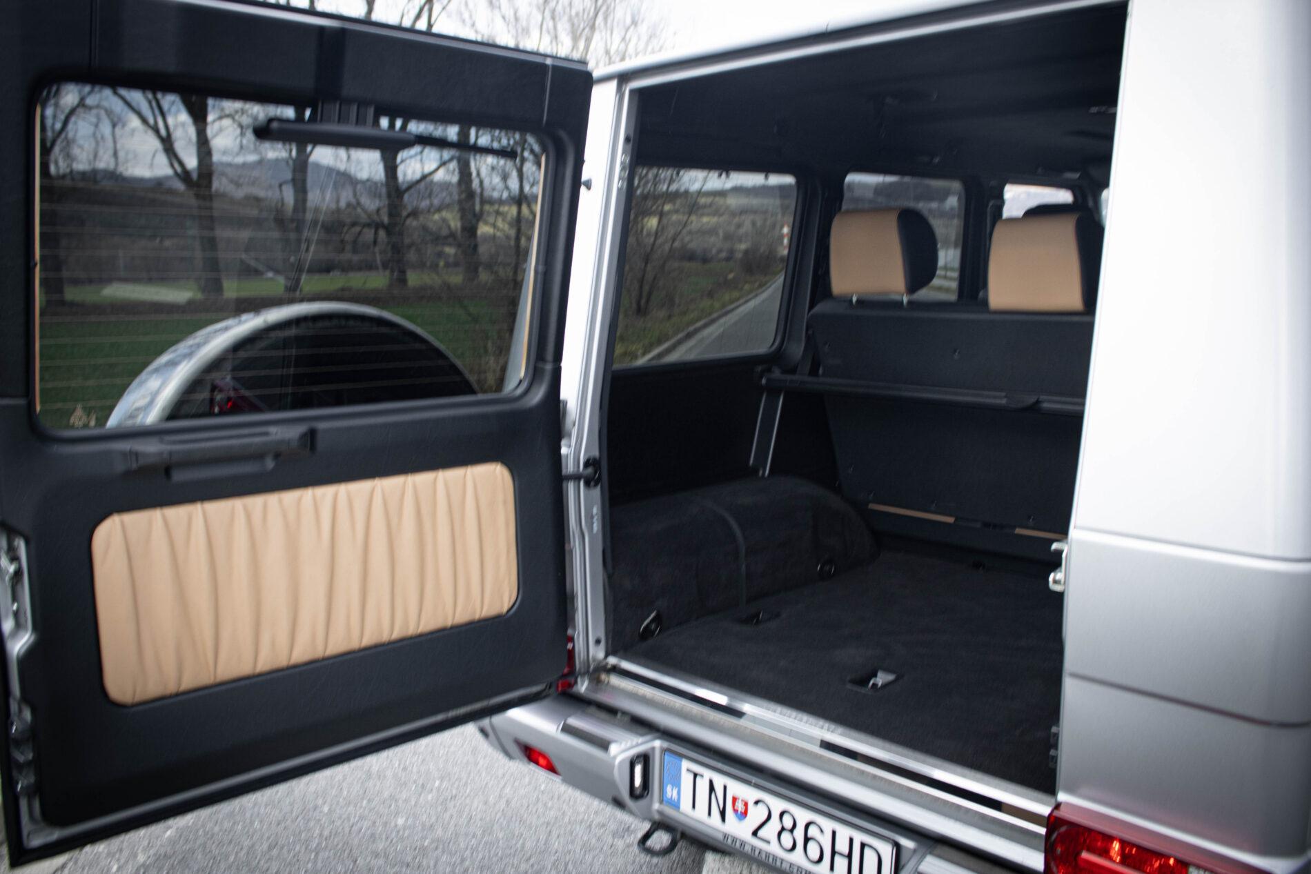 2011 Mercedes-Benz G 500, sivá suv, 89 163 km