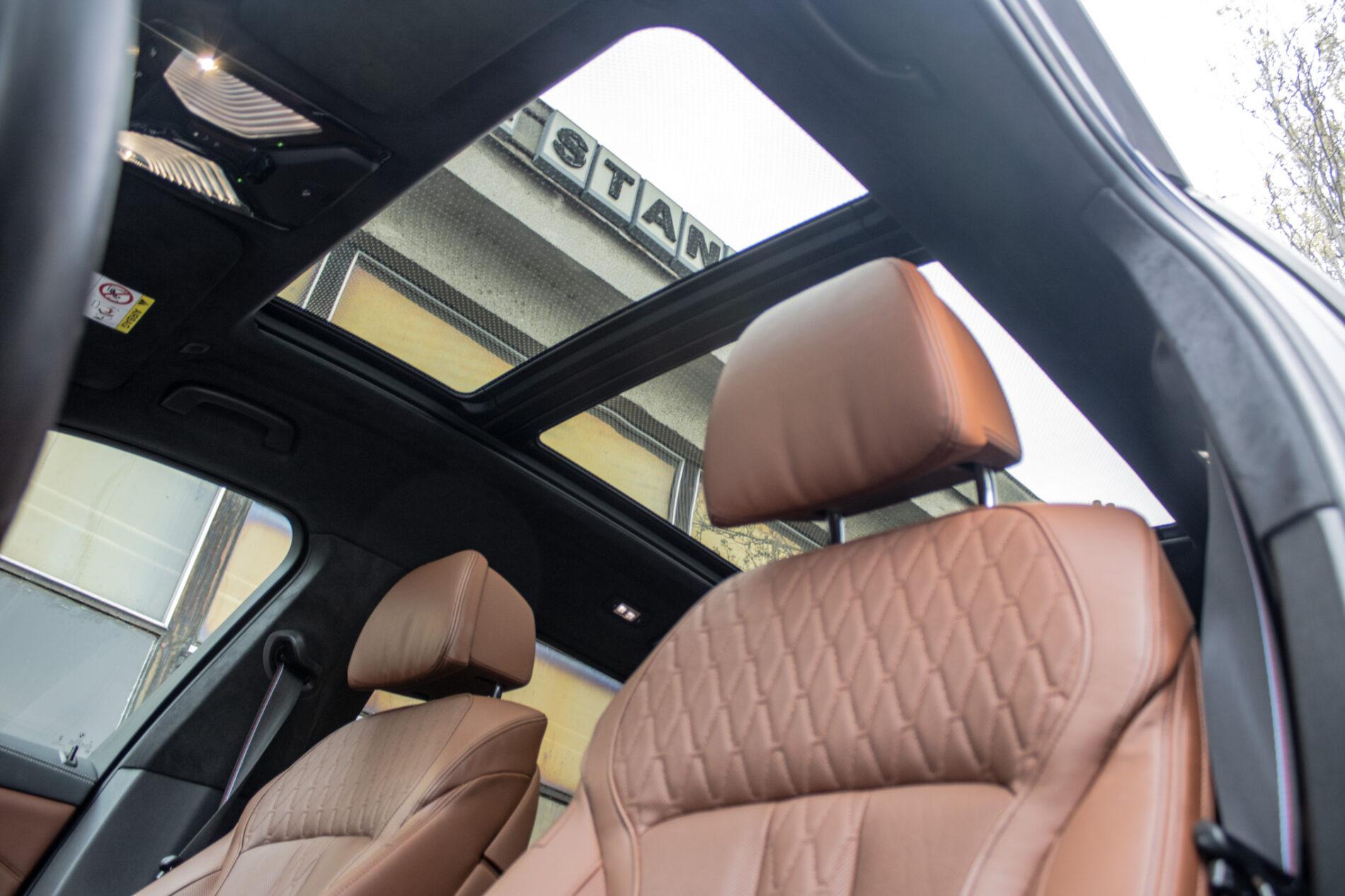 2024 BMW X7 M60i, modrá suv, 91 219 km