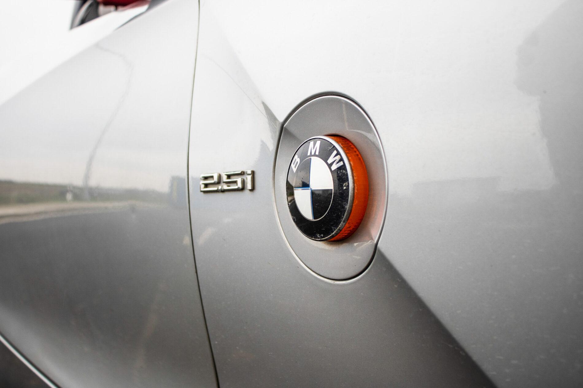 2003 BMW Z4, strieborná kabriolet, 158 040 km