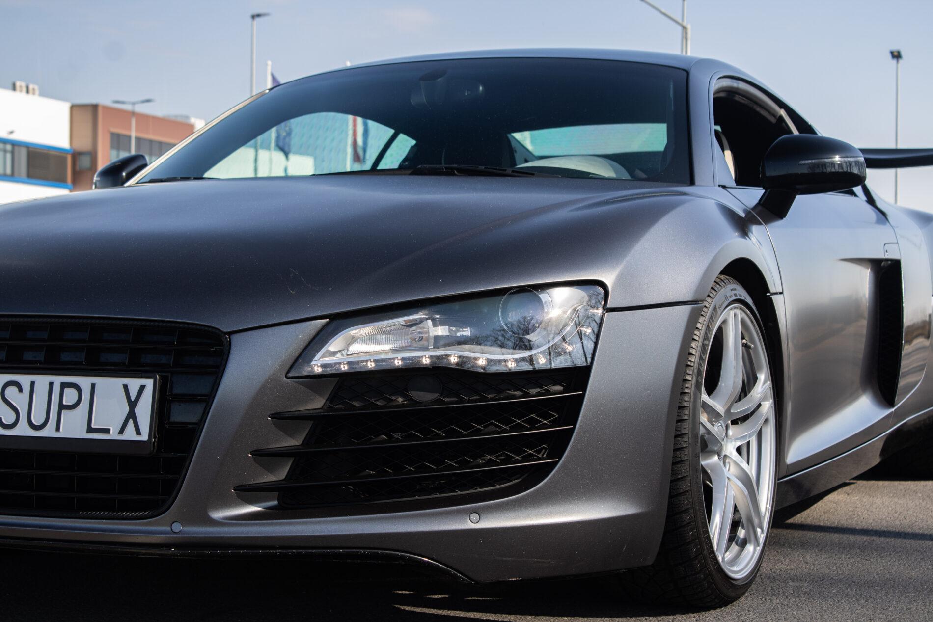 2007 AUDI R8, sivá kupé, 71 374 km