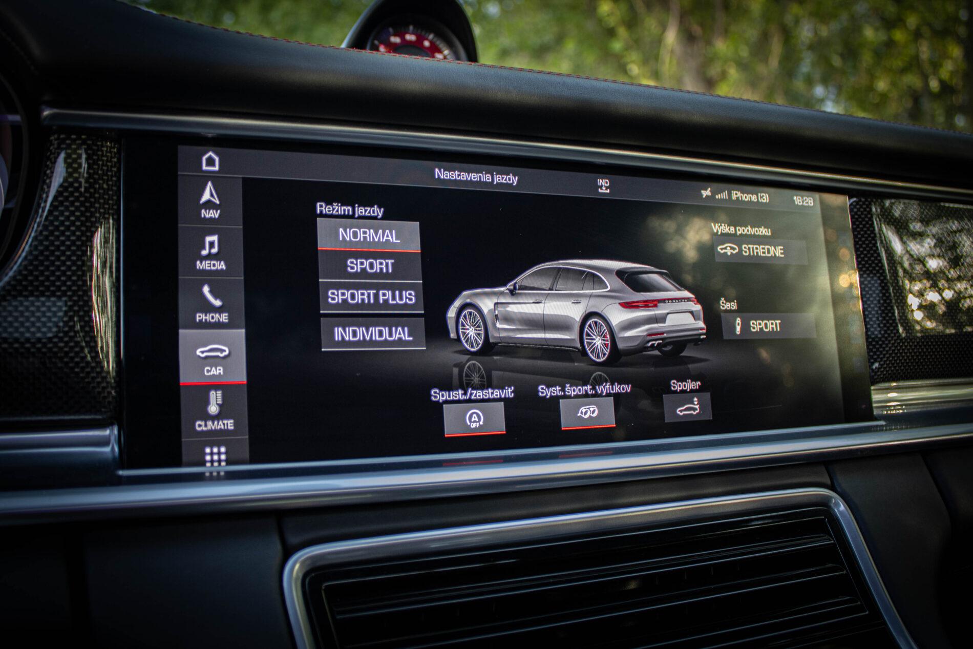 2019 Porsche Panamera GTS, čierna kombi, 81 950 km
