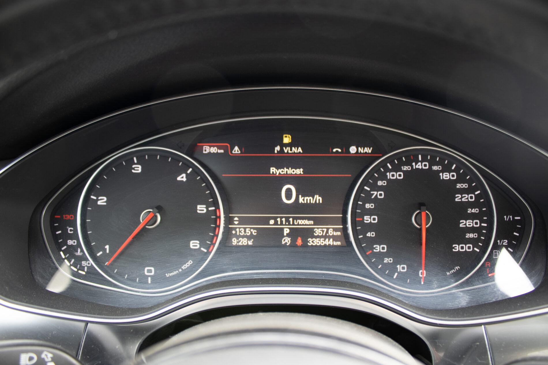 2013 AUDI A6, čierna sedan, 335 544 km