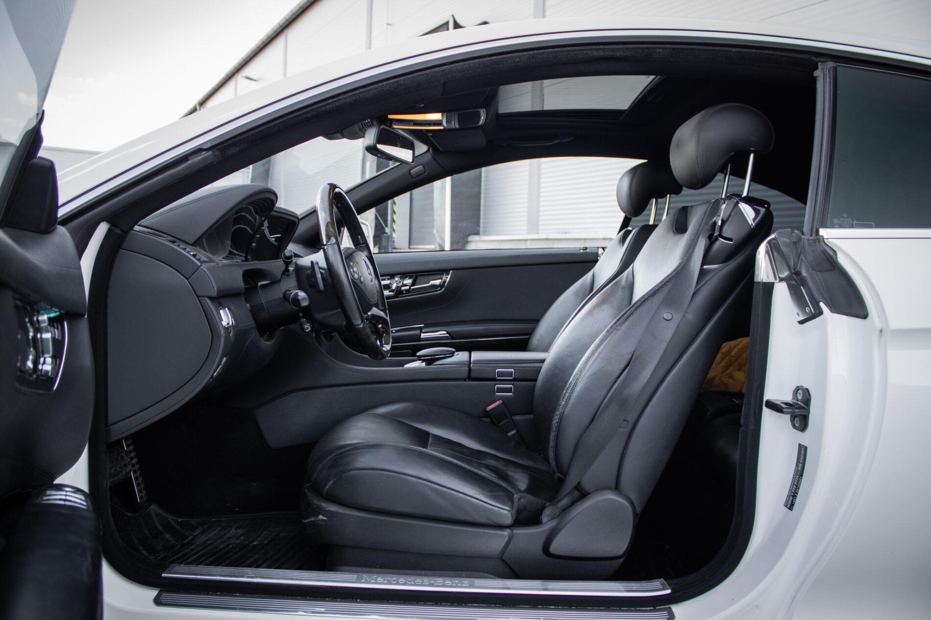 2011 Mercedes-Benz CL 500, biela kupé, 217 725 km