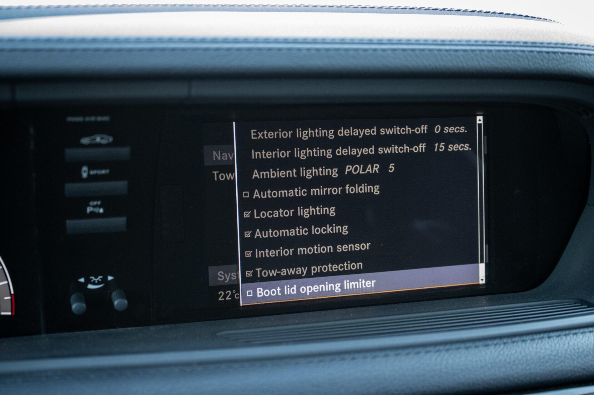 2011 Mercedes-Benz CL 500, biela kupé, 217 725 km