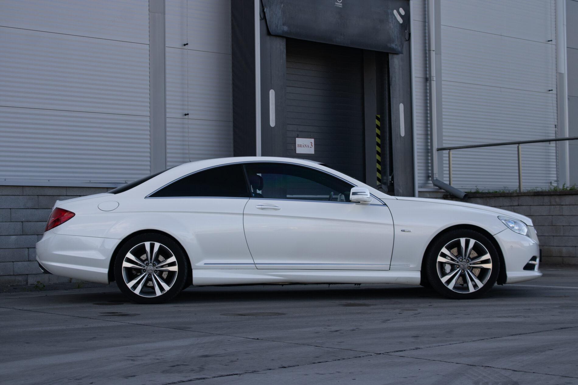 2011 Mercedes-Benz CL 500, biela kupé, 217 725 km