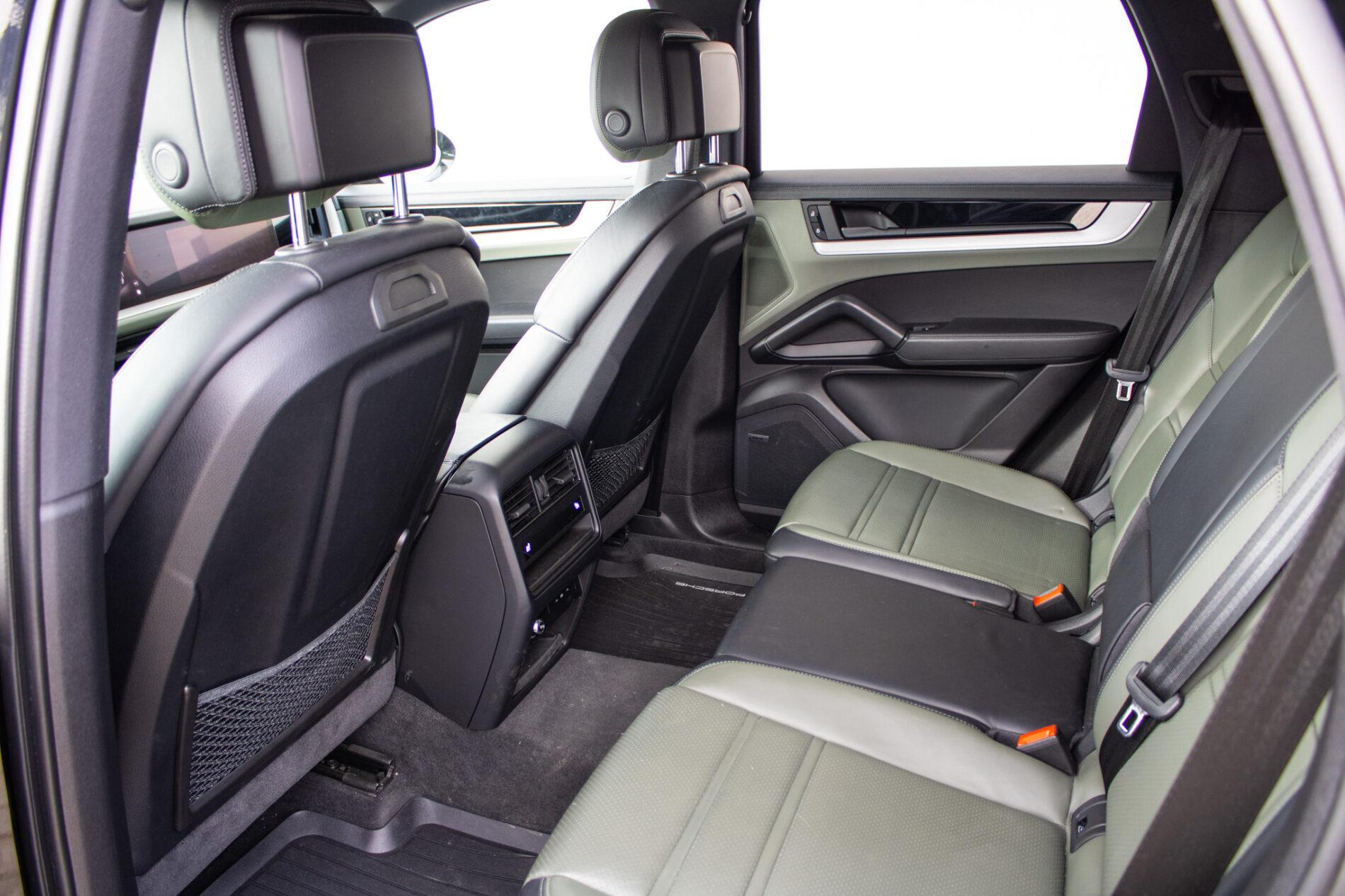 2023 Porsche Cayenne S, čierna suv, 37 493 km