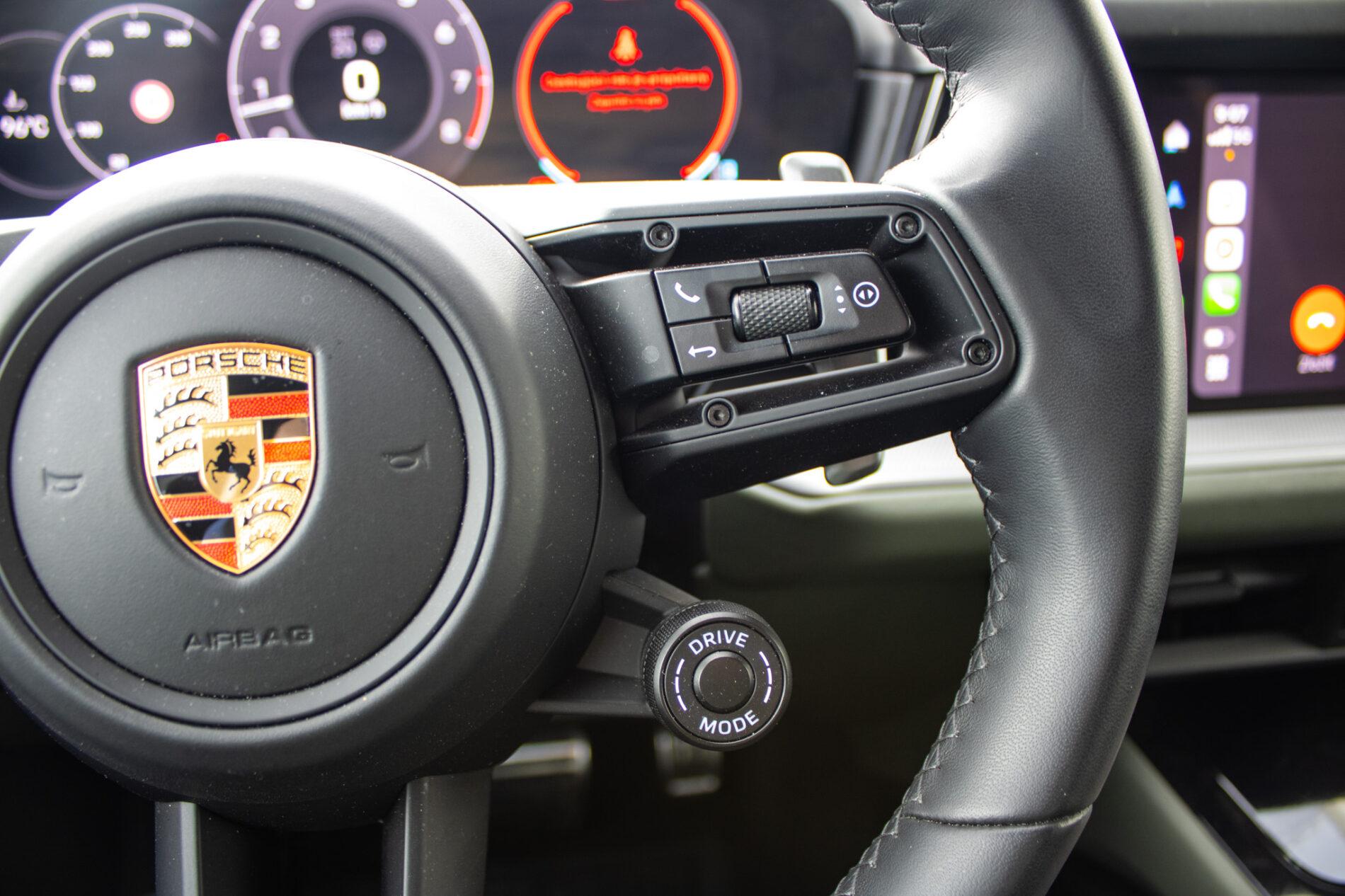 2023 Porsche Cayenne S, čierna suv, 37 493 km