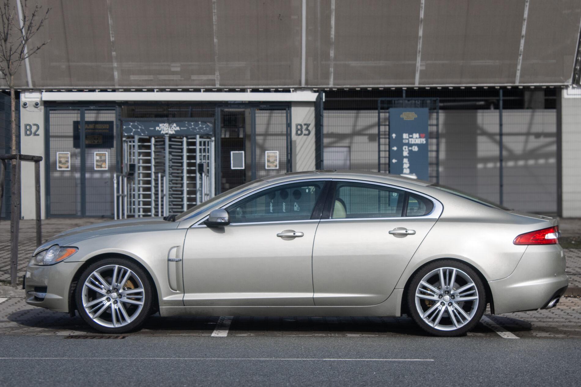 2008 Jaguar XF, zlatá sedan, 288 669 km