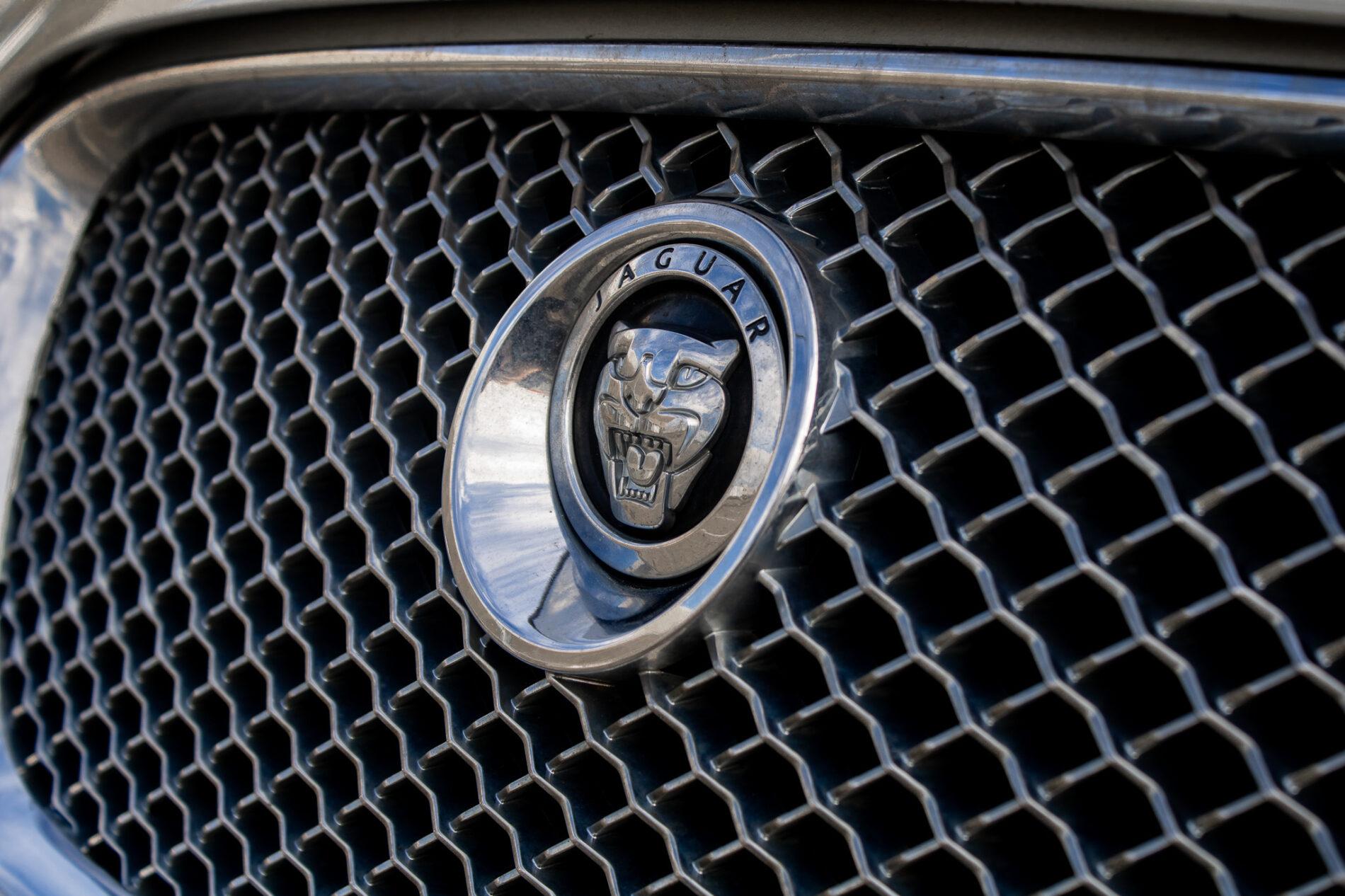 2008 Jaguar XF, zlatá sedan, 288 669 km