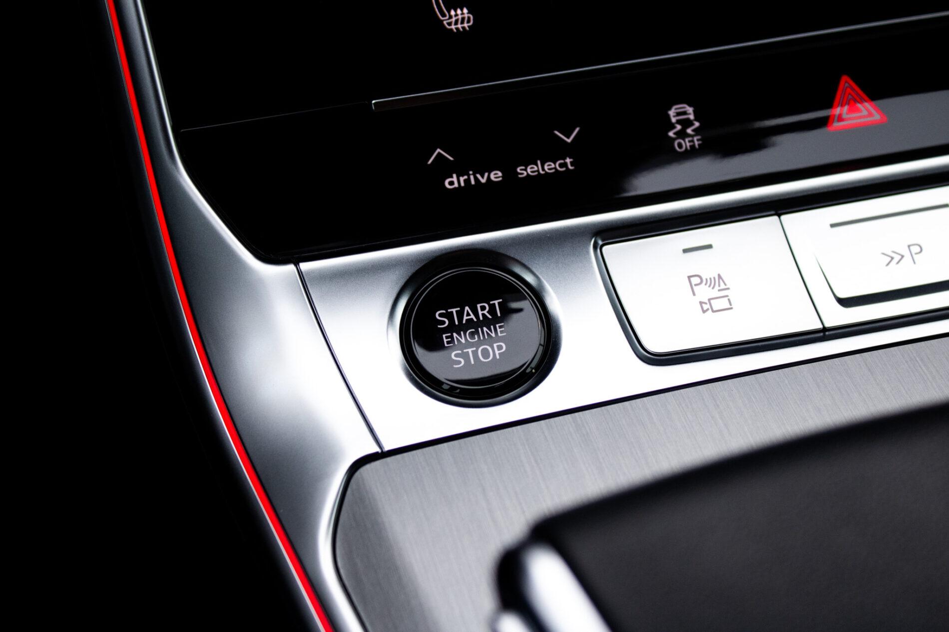 2023 AUDI A6, čierna kombi, 60 576 km