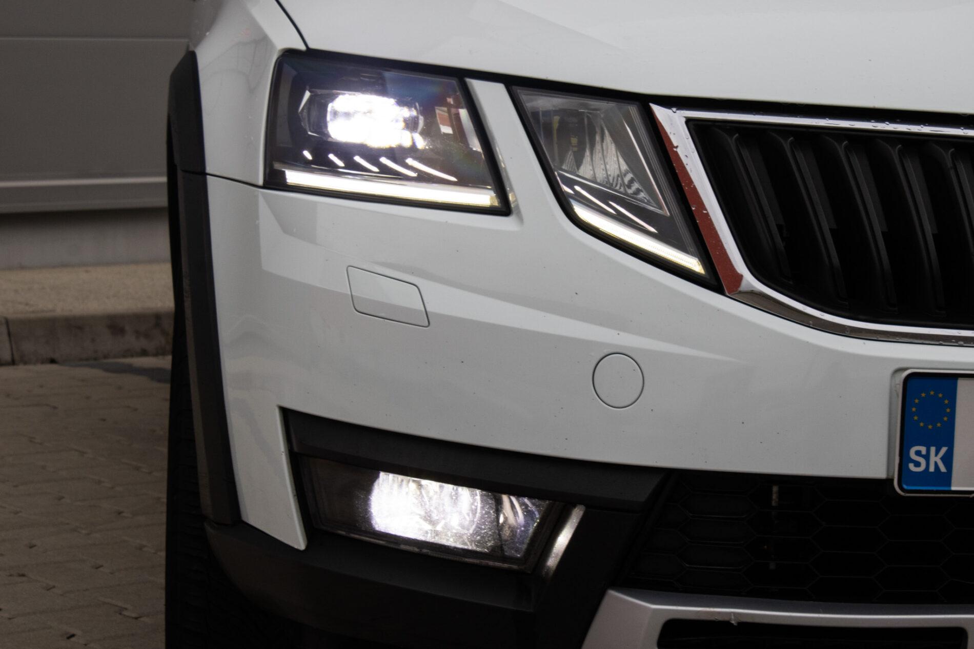 2018 Skoda Octavia RS, biela kombi, 195 000 km
