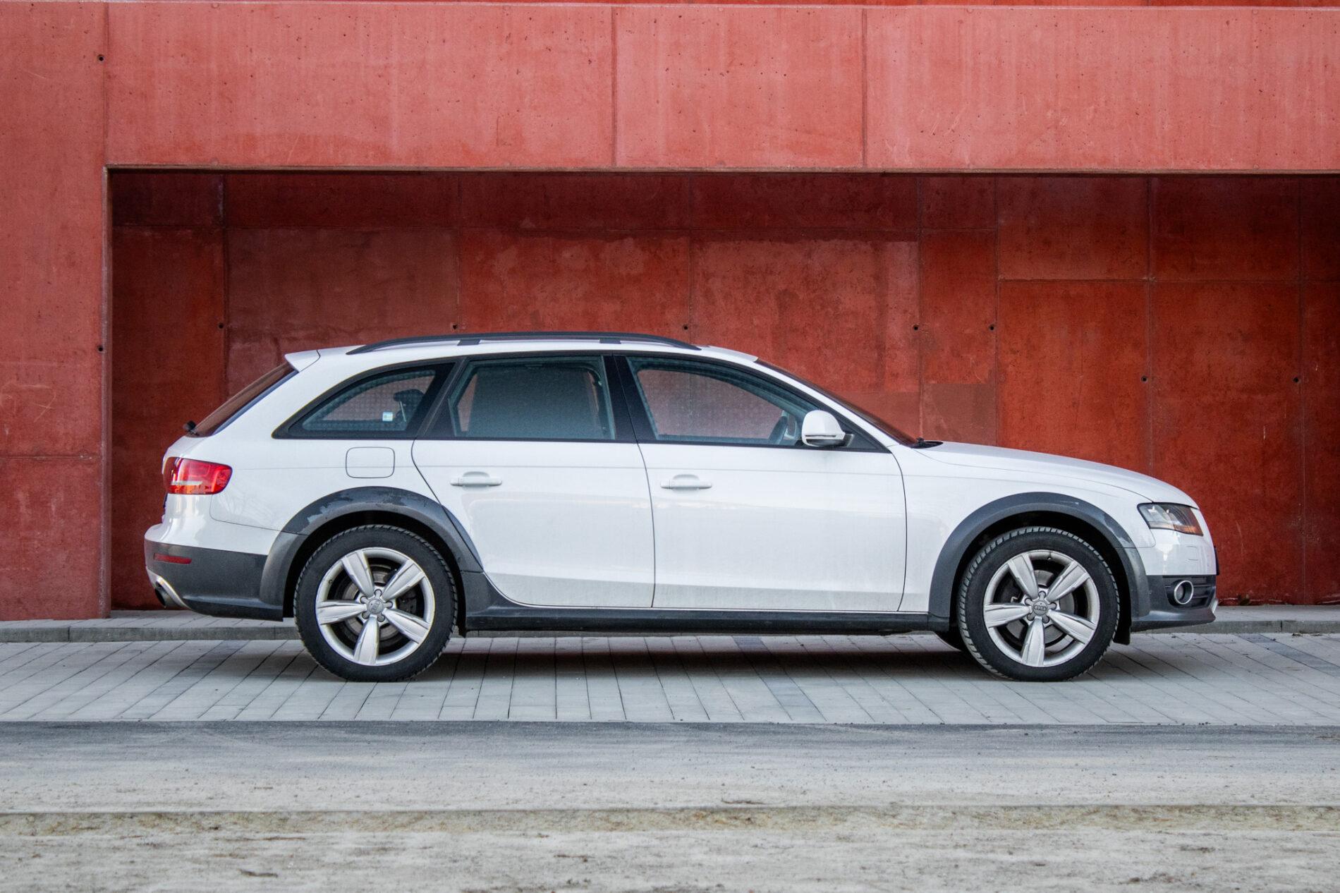 2010 AUDI A4, biela kombi, 260 367 km