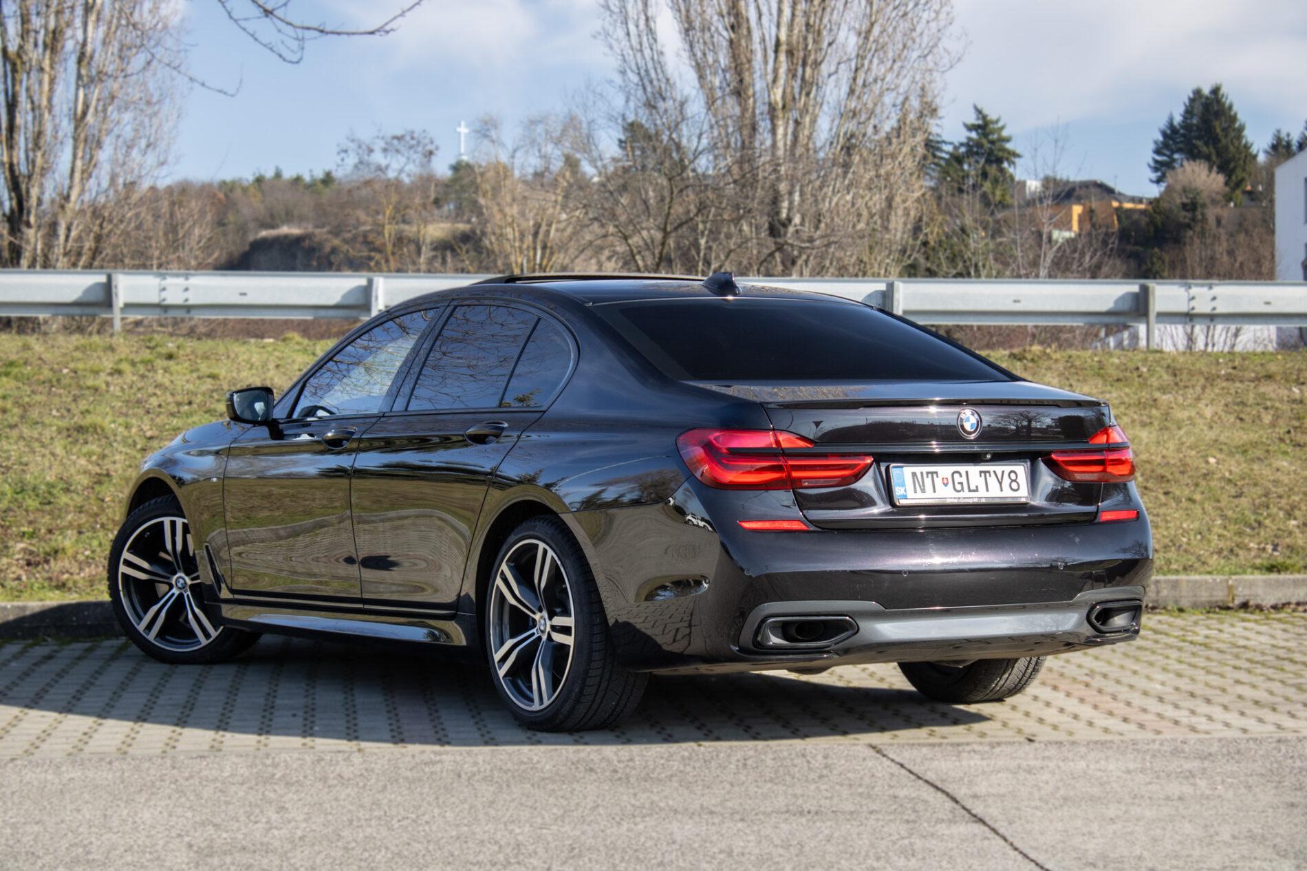 2017 BMW 740d, čierna sedan, 137 000 km