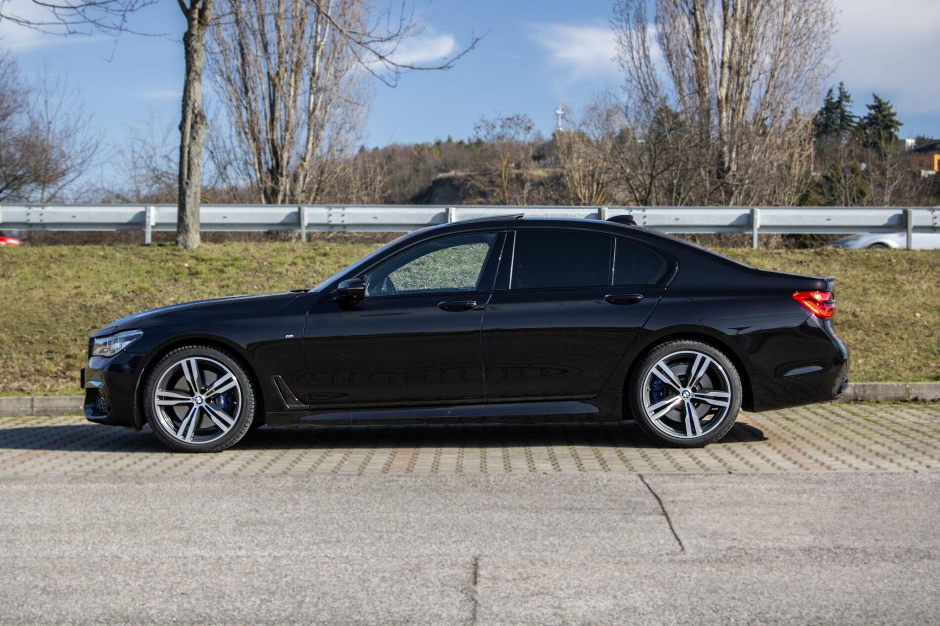 2017 BMW 740d, čierna sedan, 137 000 km