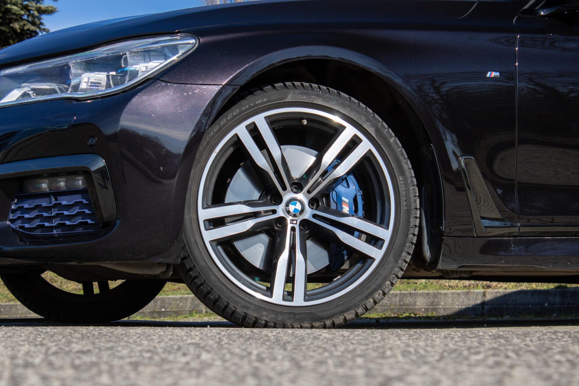 2017 BMW 740d, čierna sedan, 137 000 km