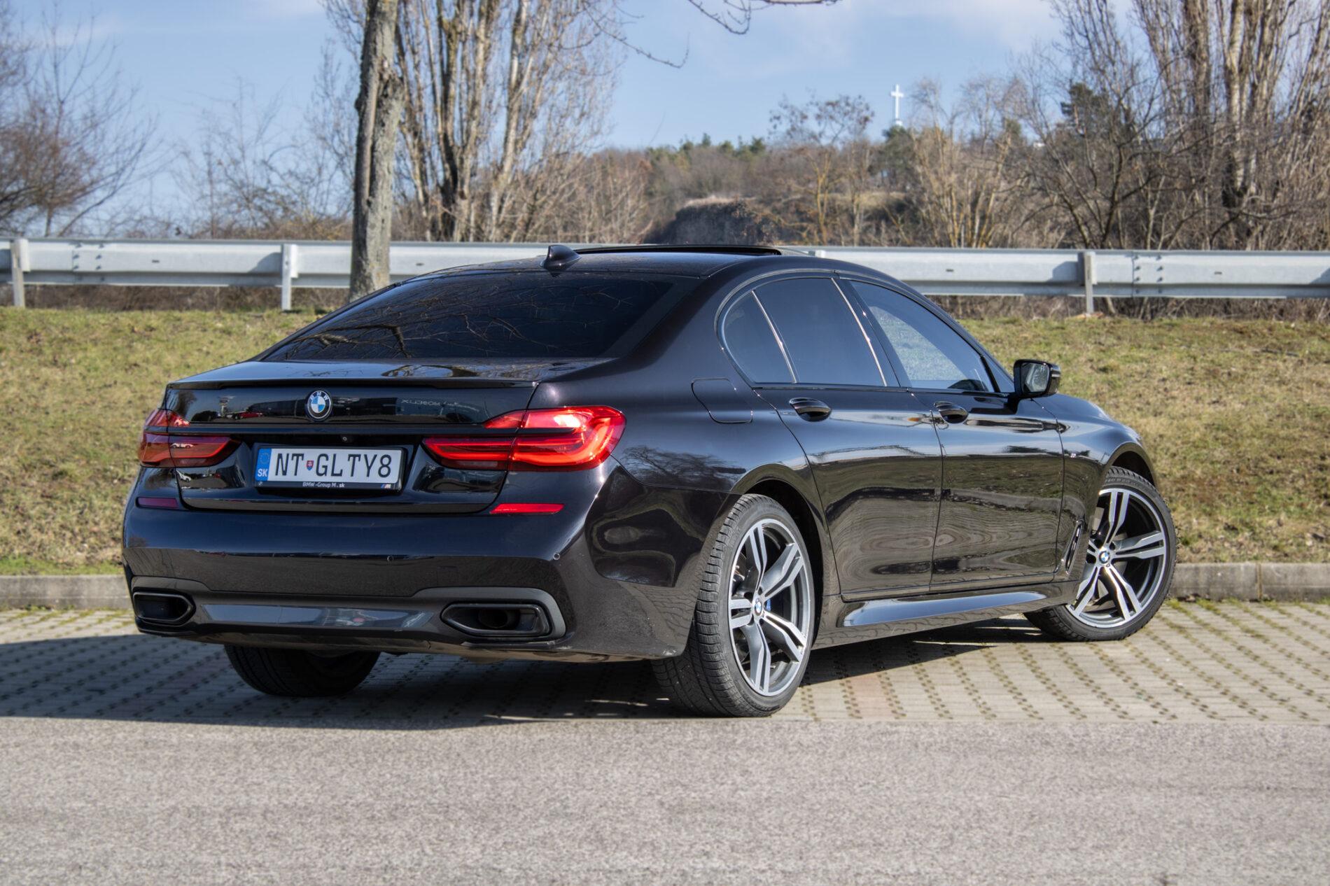 2017 BMW 740d, čierna sedan, 137 000 km