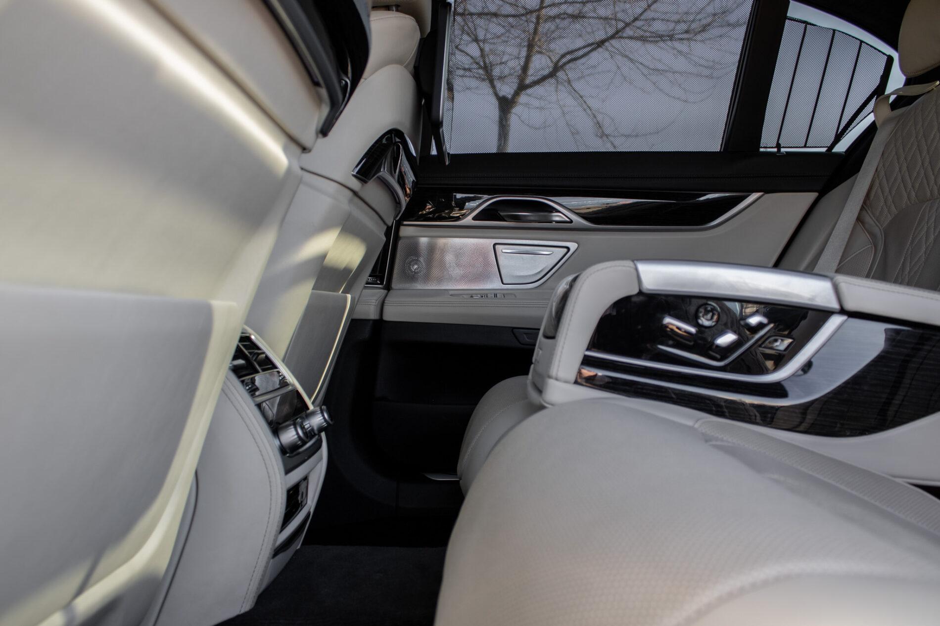 2017 BMW 740d, čierna sedan, 137 000 km