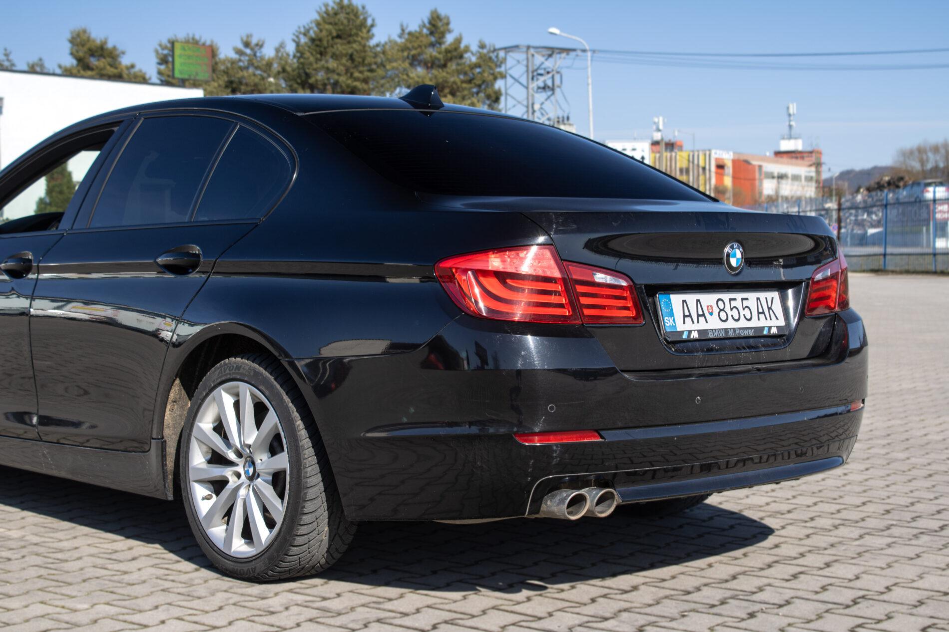 2010 BMW 530d, čierna sedan, 468 596 km