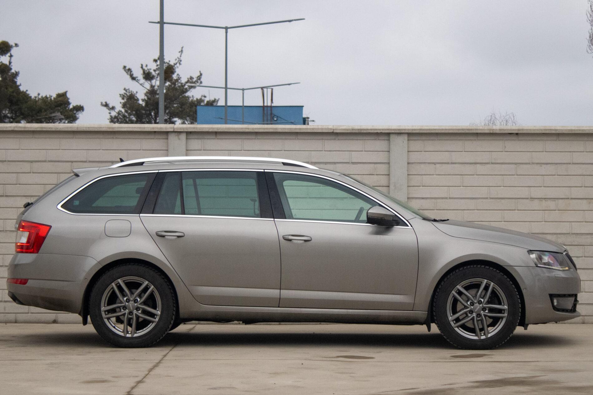 2015 Skoda Octavia RS, hnedá kombi, 205 479 km