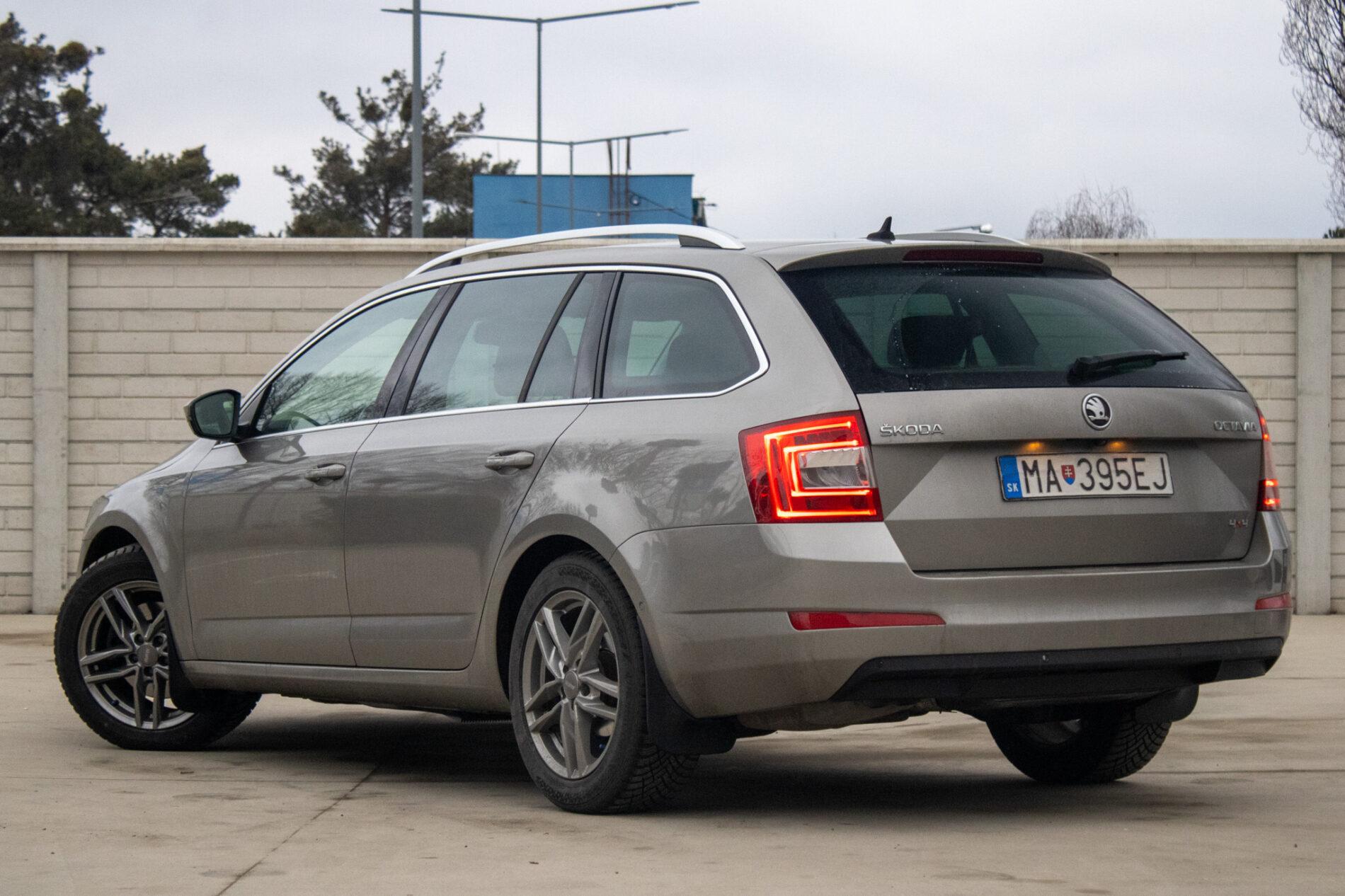 2015 Skoda Octavia RS, hnedá kombi, 205 479 km