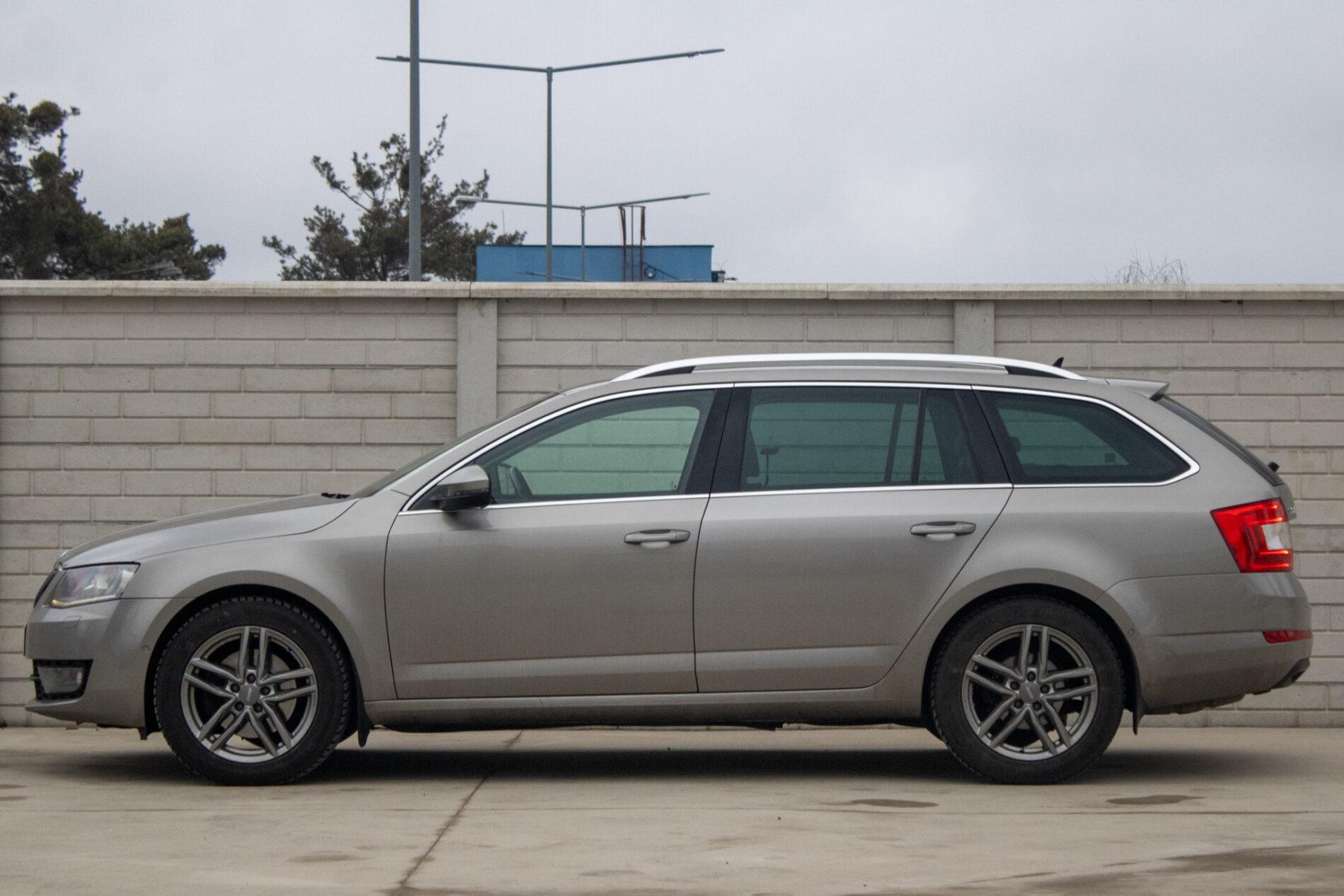 2015 Skoda Octavia RS, hnedá kombi, 205 479 km