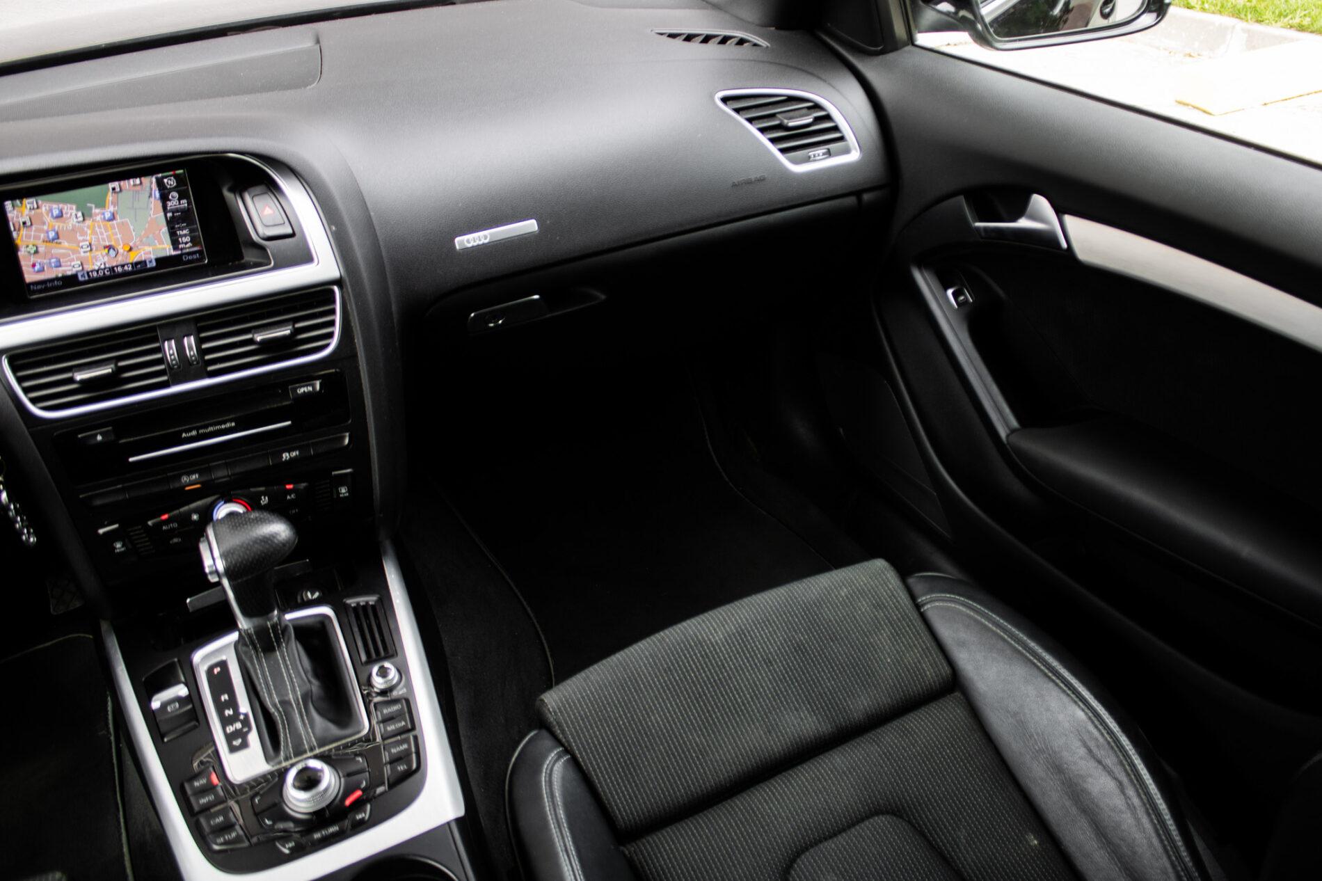 2016 AUDI A5, čierna kabriolet, 102 645 km
