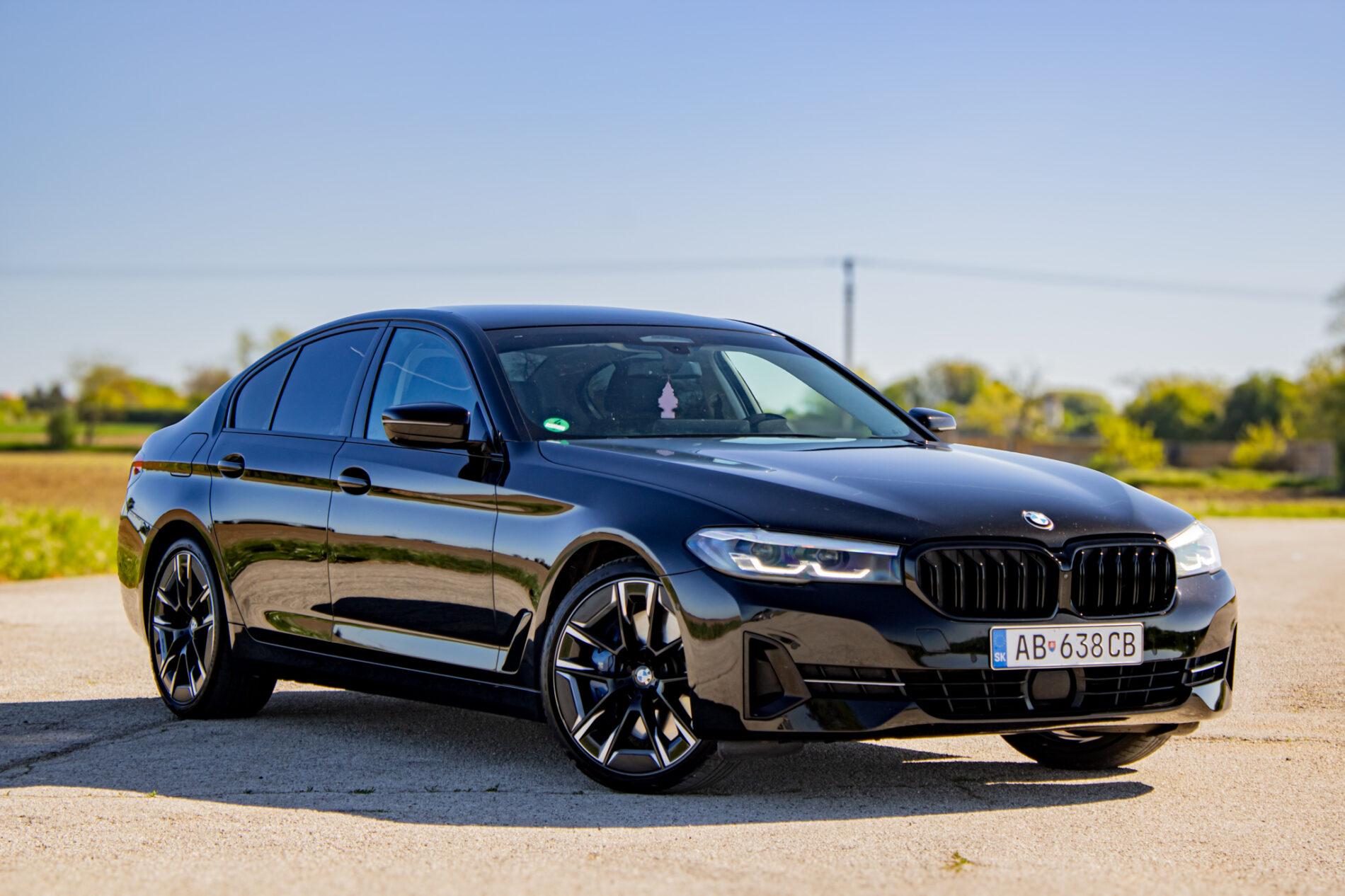 2022 BMW 540d, čierna sedan, 145 997 km