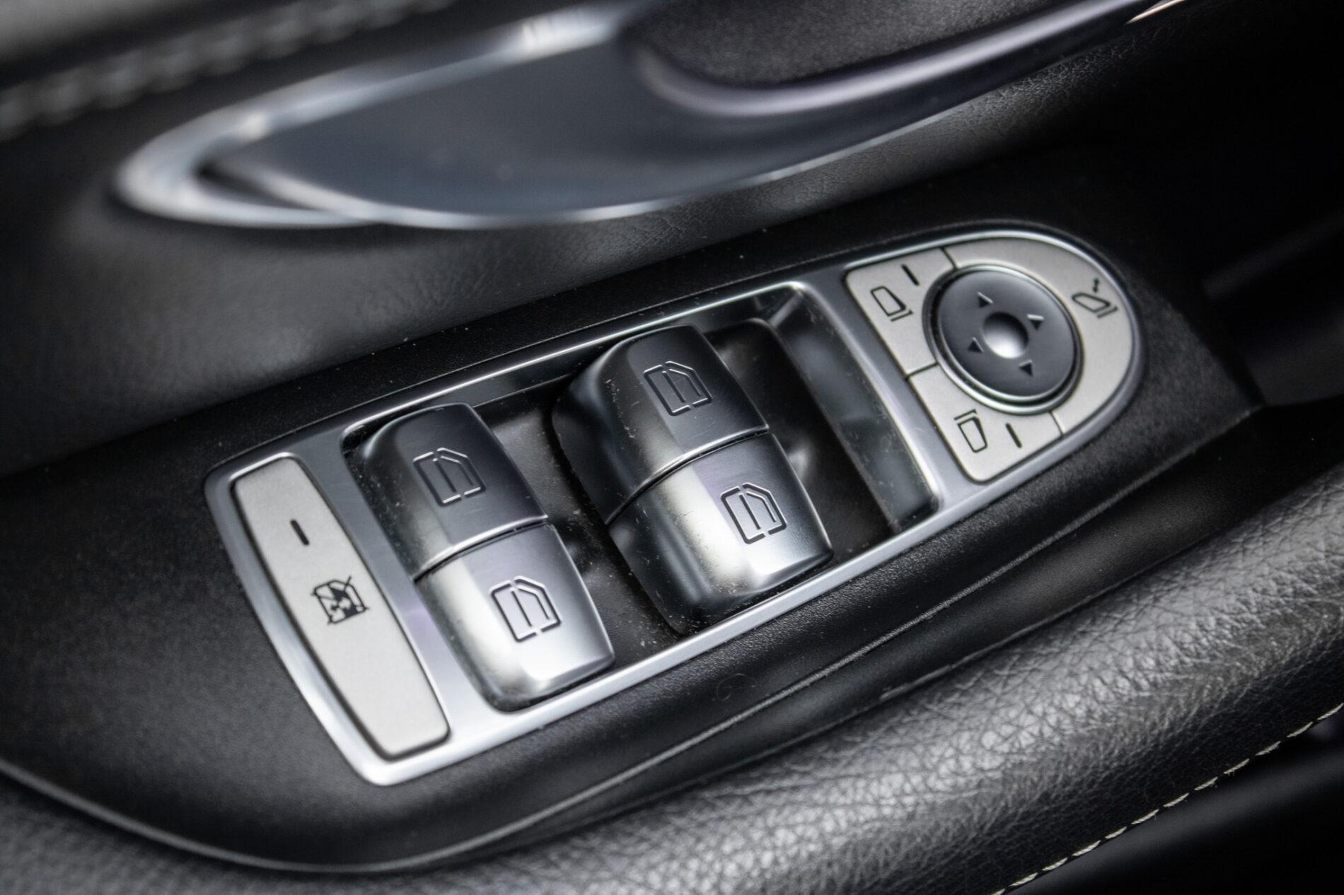 2018 Mercedes-Benz E 350d, sivá kombi, 175 769 km