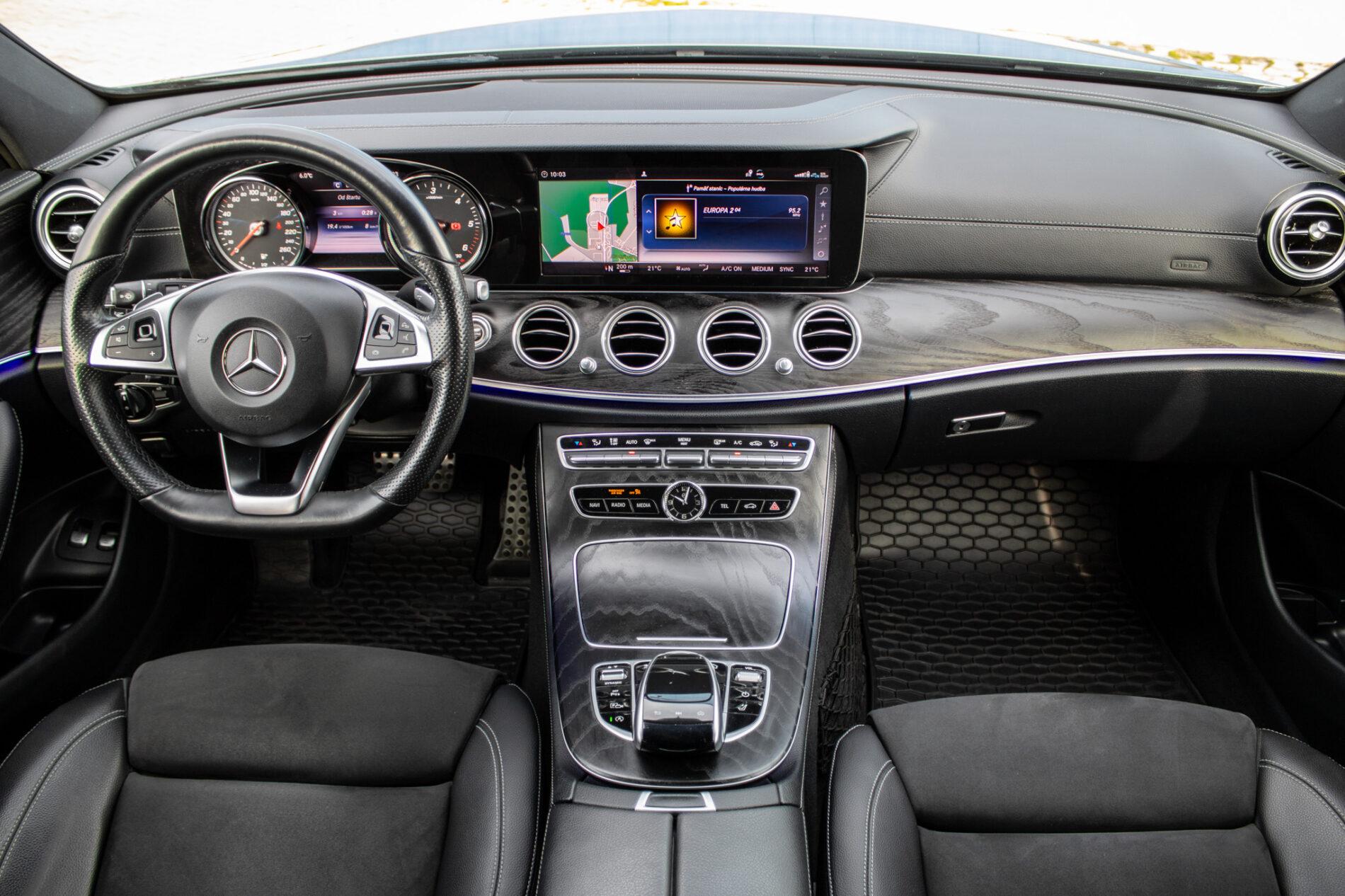 2018 Mercedes-Benz E 350d, sivá kombi, 175 769 km