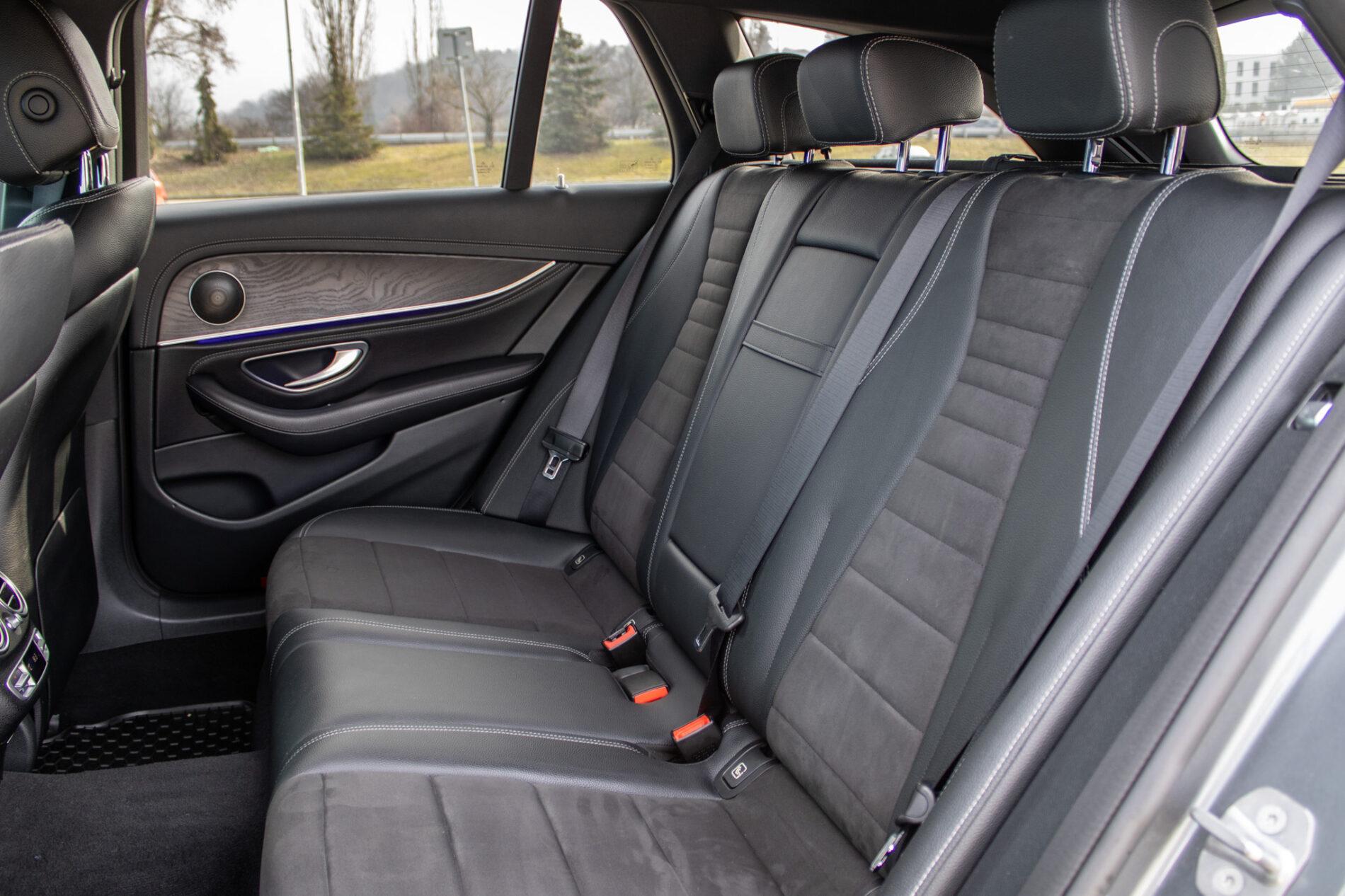 2018 Mercedes-Benz E 350d, sivá kombi, 175 769 km