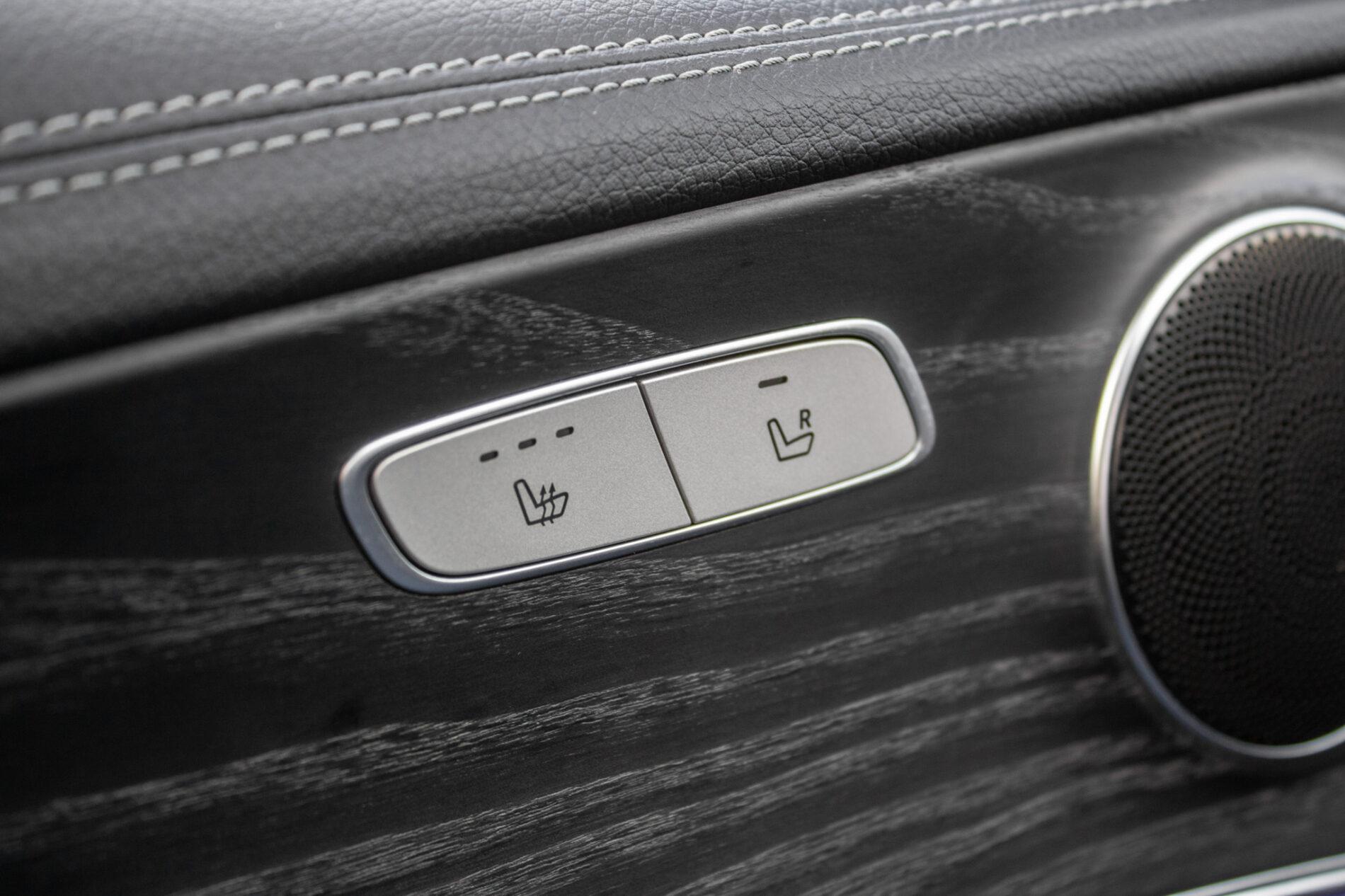 2018 Mercedes-Benz E 350d, sivá kombi, 175 769 km